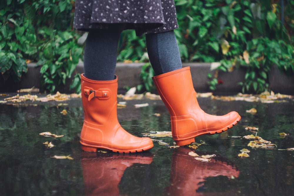 4 looks con botas de agua: encuentra la combinación perfecta para un día de lluvia - Lolitas&L