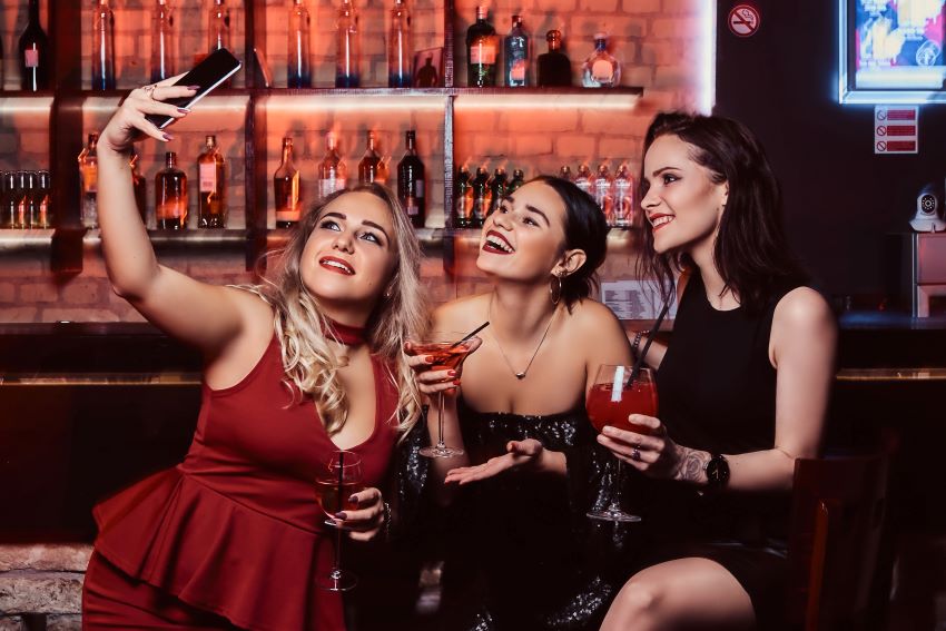 Claves para triunfar este verano con tu look para salir de fiesta - Lolitas&L