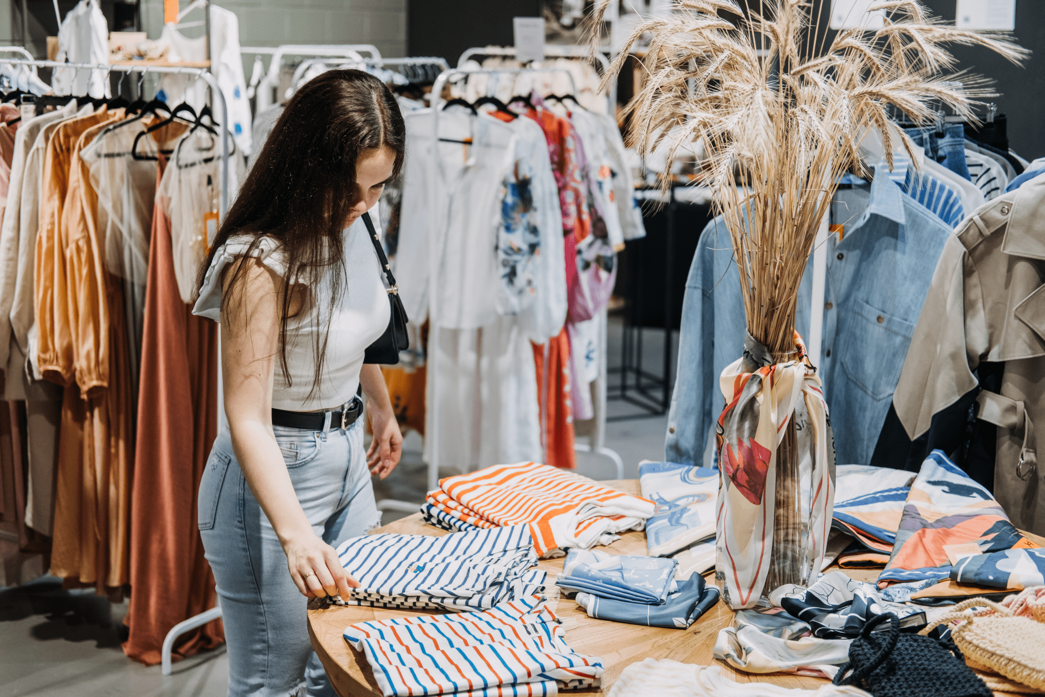 Cómo comprar ropa preloved de calidad: 5 consejos para acertar en tus compras - Lolitas&L