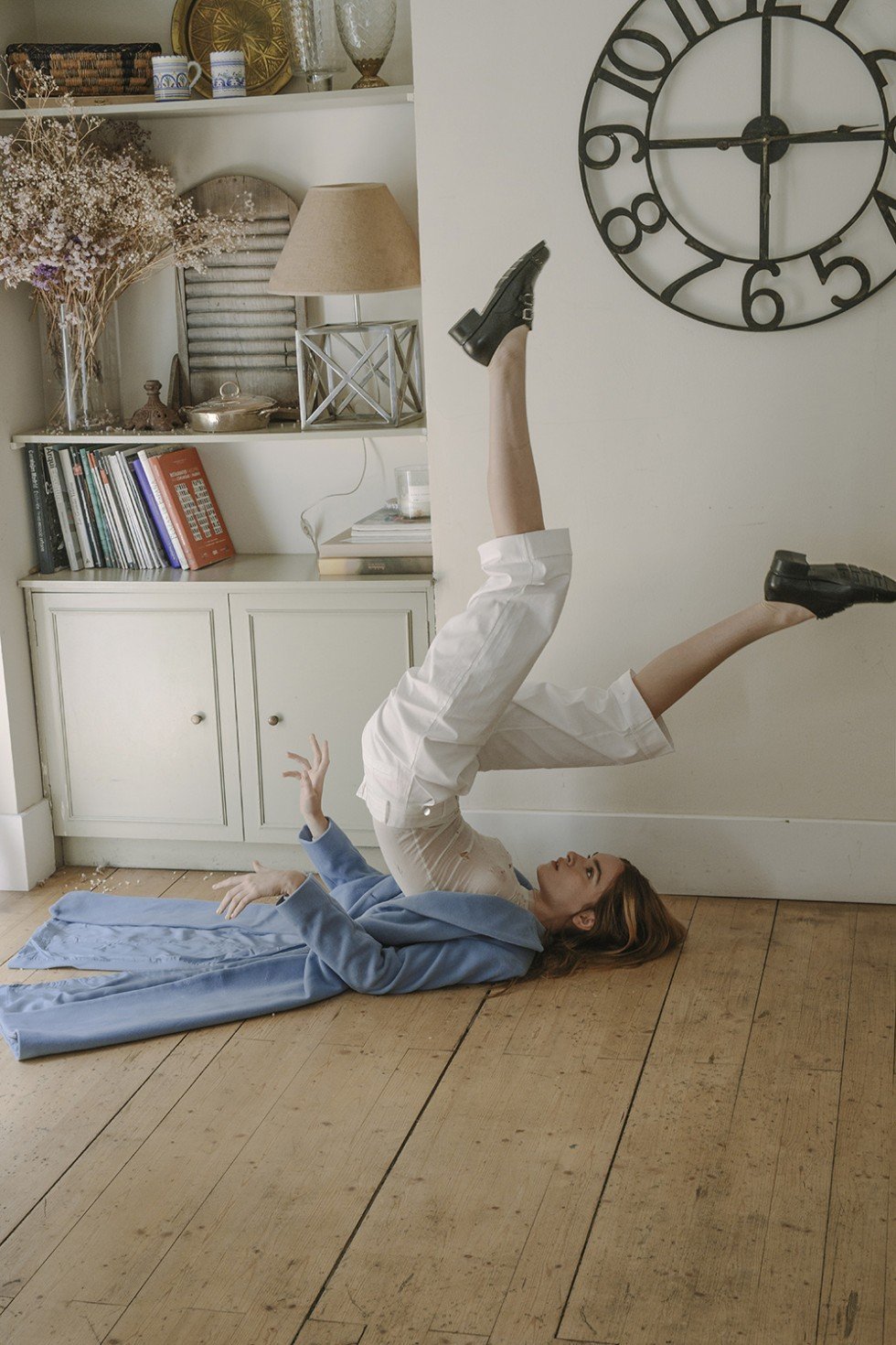 La escritora | Editorial de moda en revista Vanidad - Lolitas&L