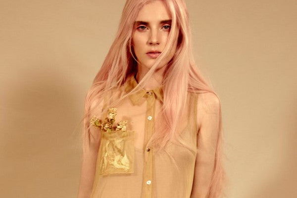 Descubre nuestro editorial de moda en vein magazine - Lolitas&L