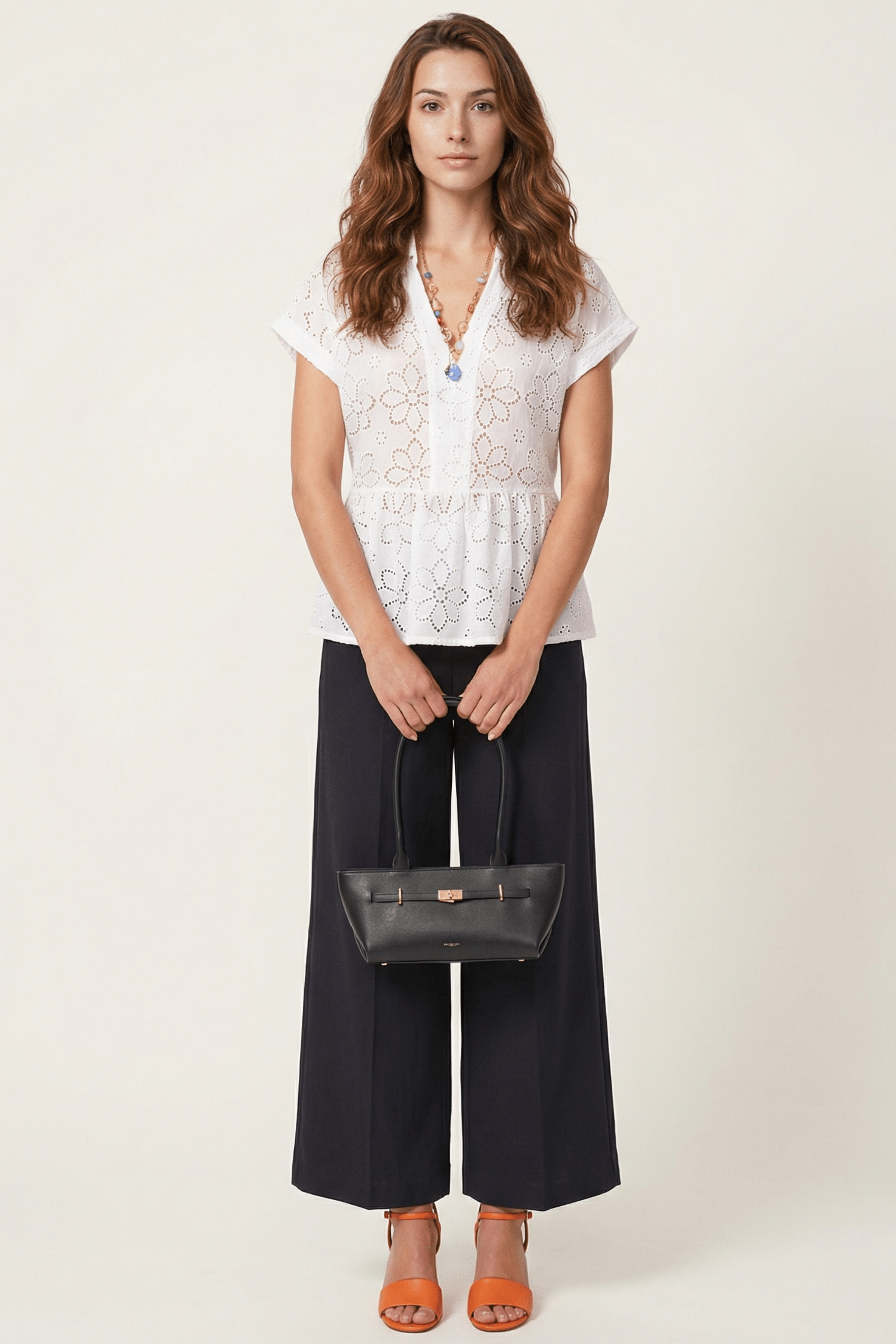 Camisa blanca bordado ingles con recogido Lolitas&L - lolitasyl.com