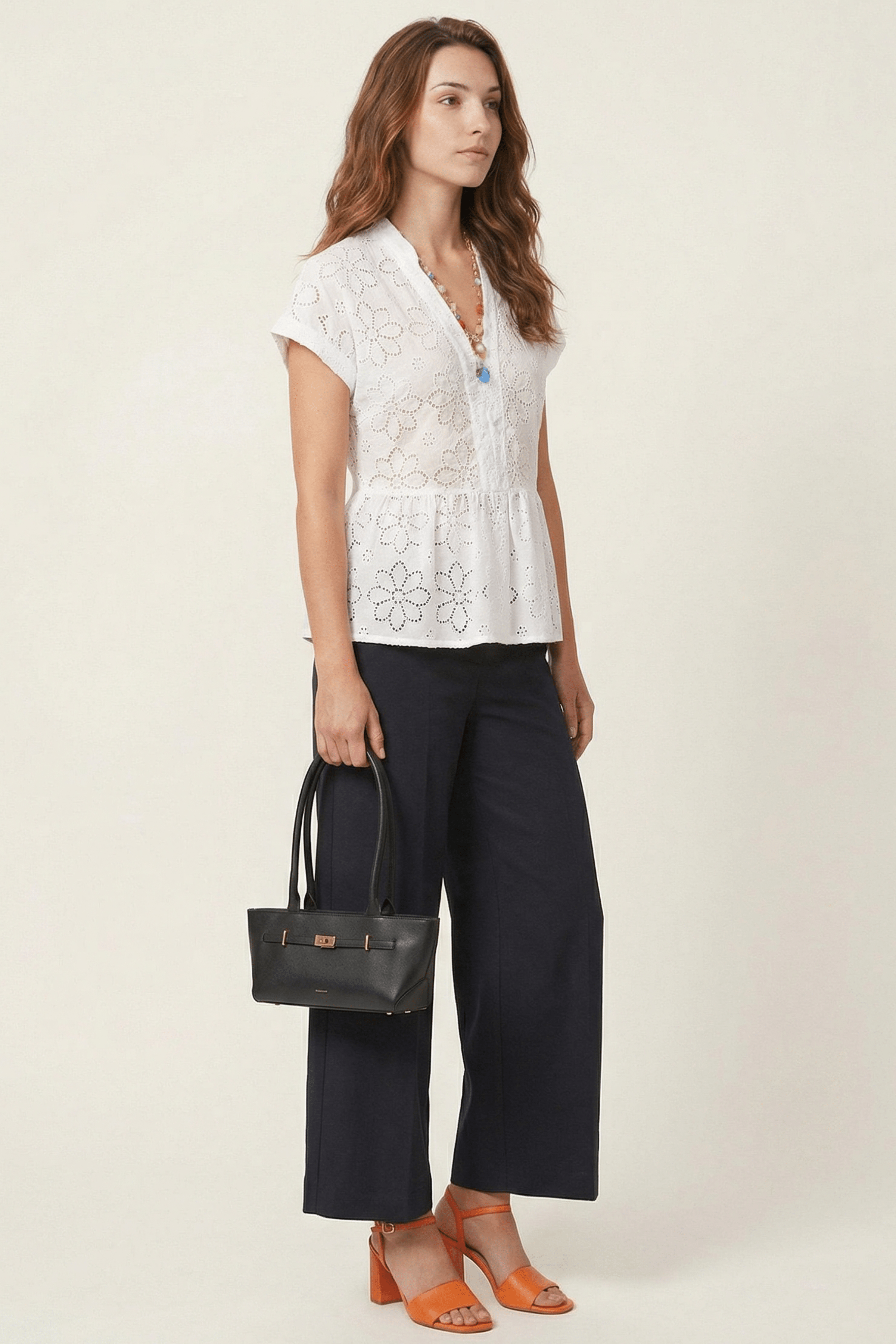 Camisa blanca bordado ingles con recogido Lolitas&L - lolitasyl.com