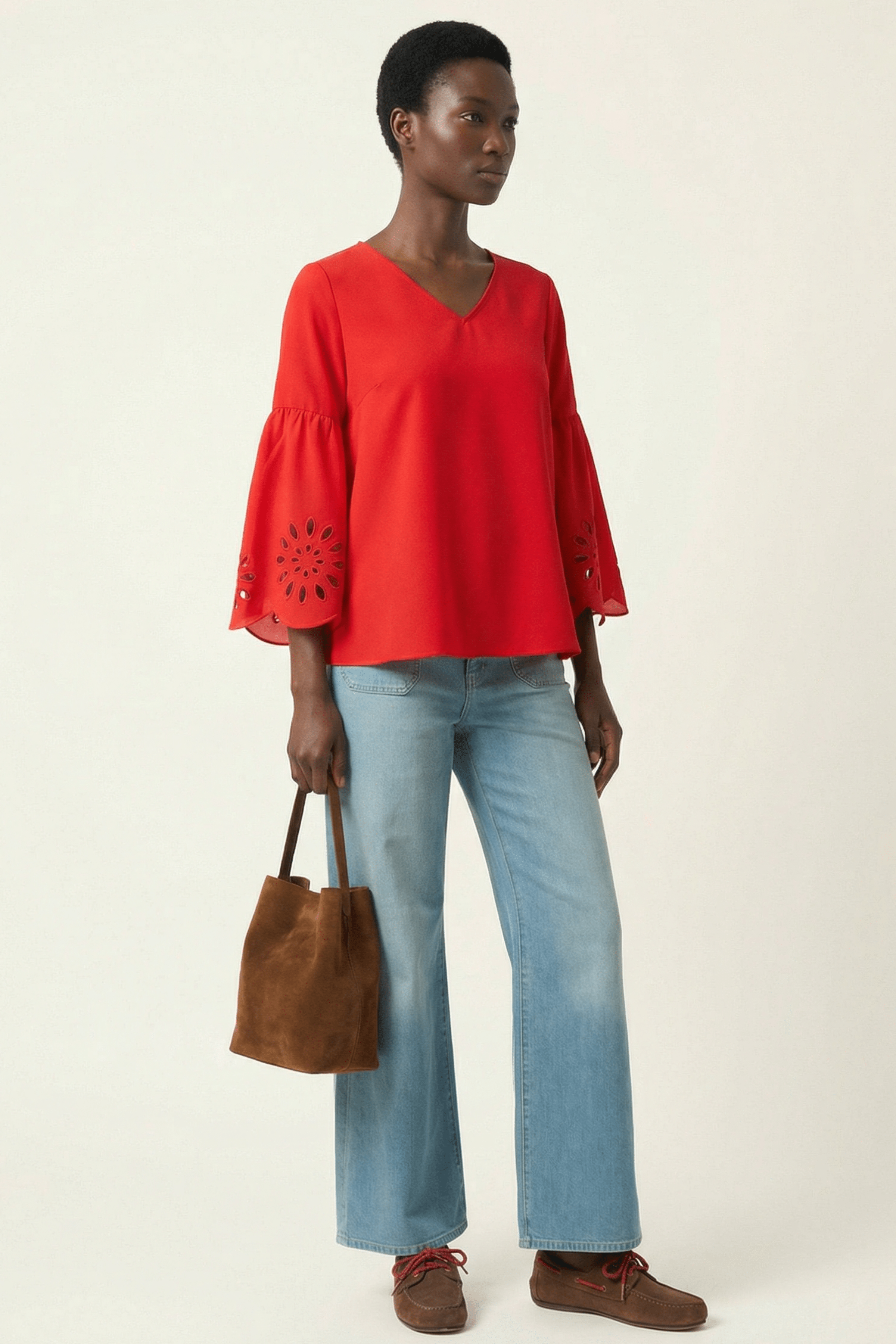 Camisa roja con bordado calado en mangas Lolitas&L - lolitasyl.com