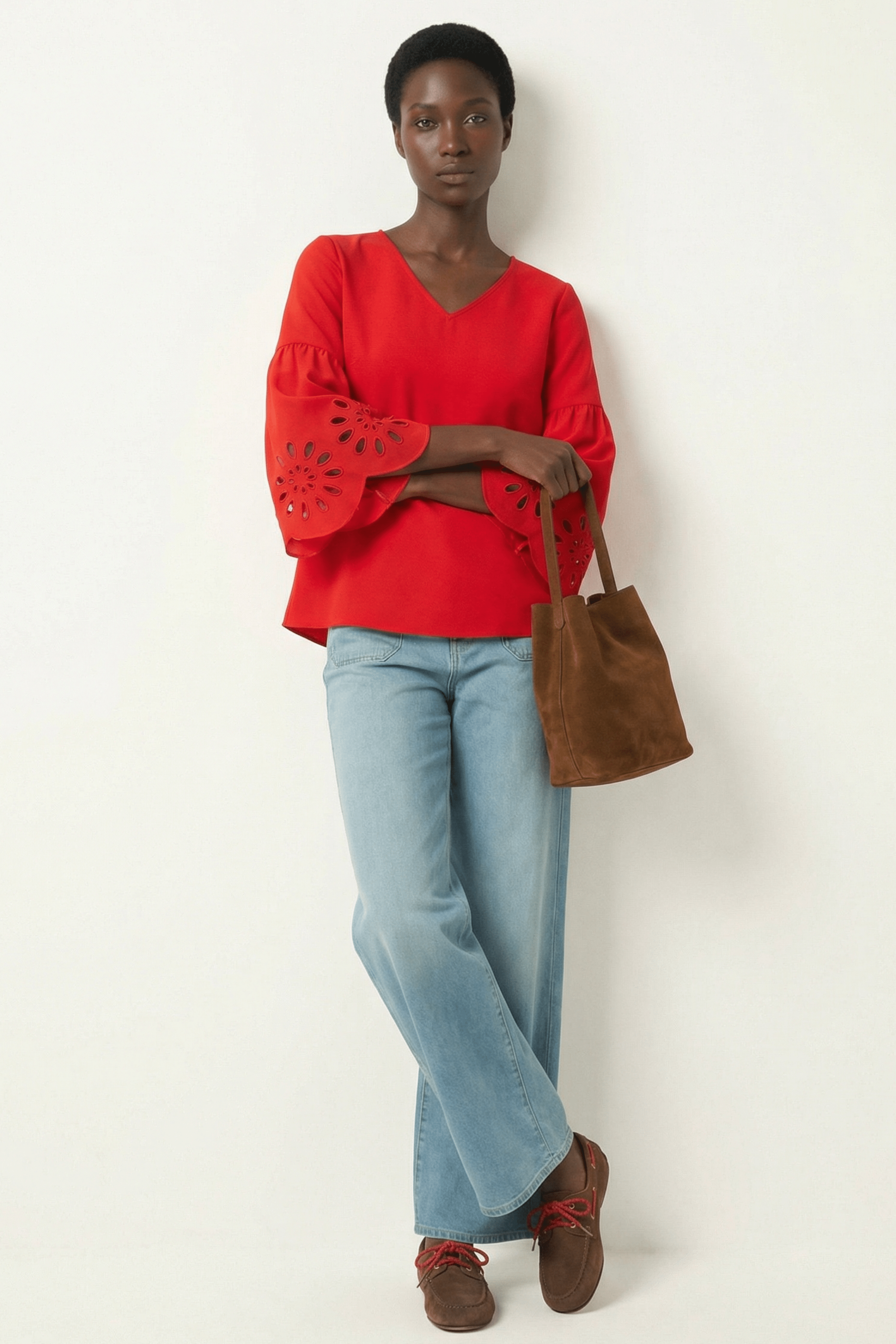 Camisa roja con bordado calado en mangas Lolitas&L - lolitasyl.com