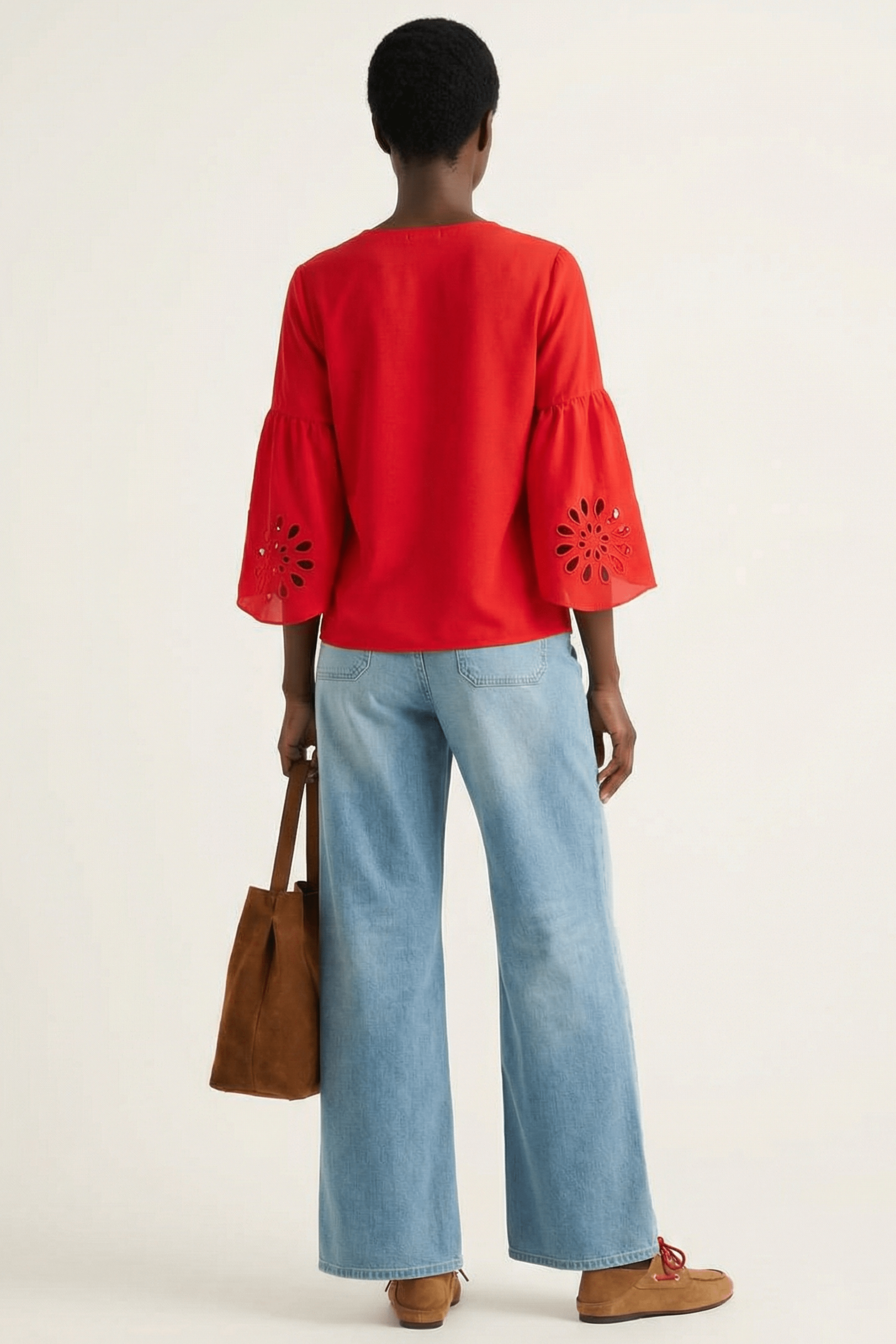 Camisa roja con bordado calado en mangas Lolitas&L - lolitasyl.com