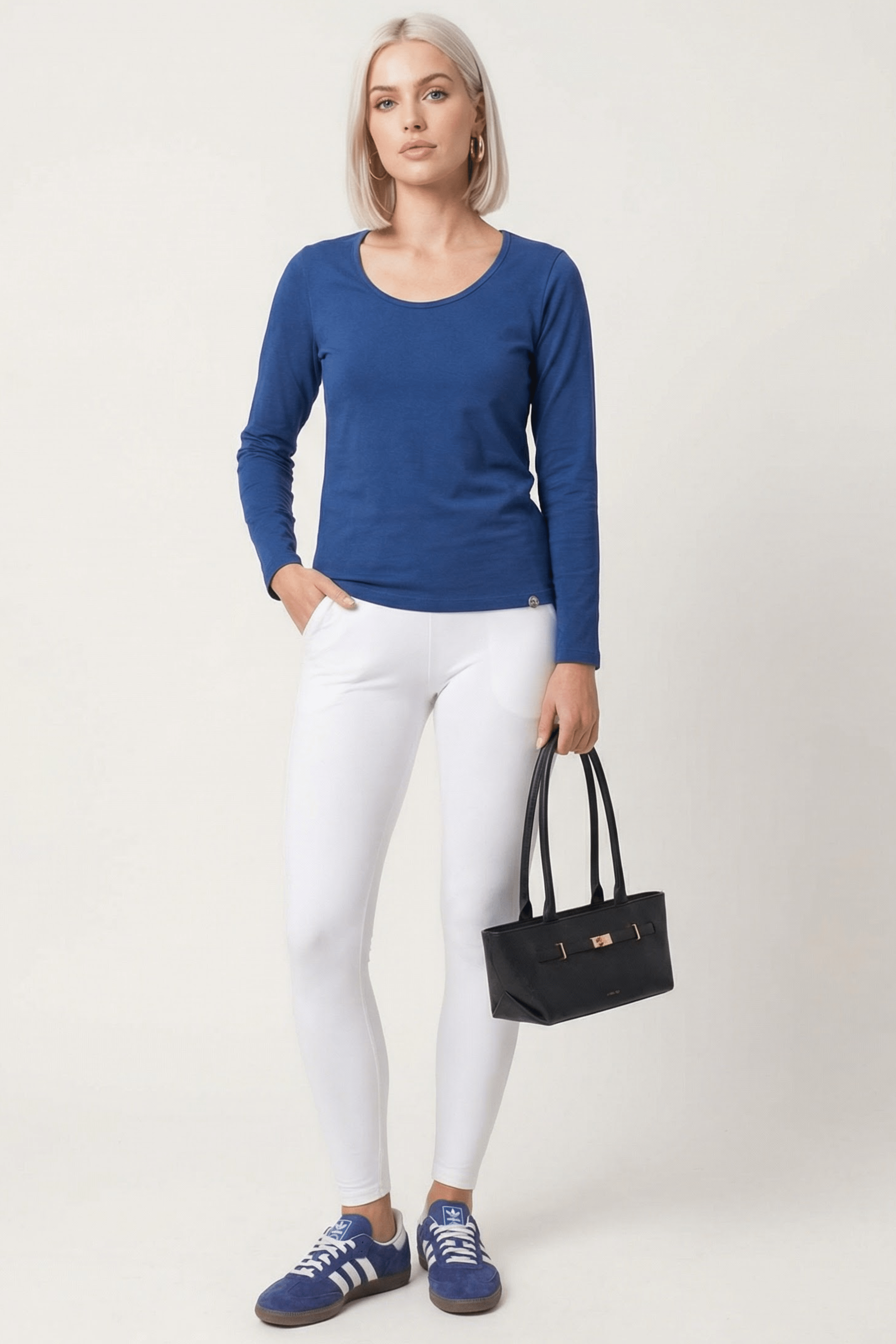 Camiseta azul basica con escote collar y manga larga Lolitas&L - lolitasyl.com