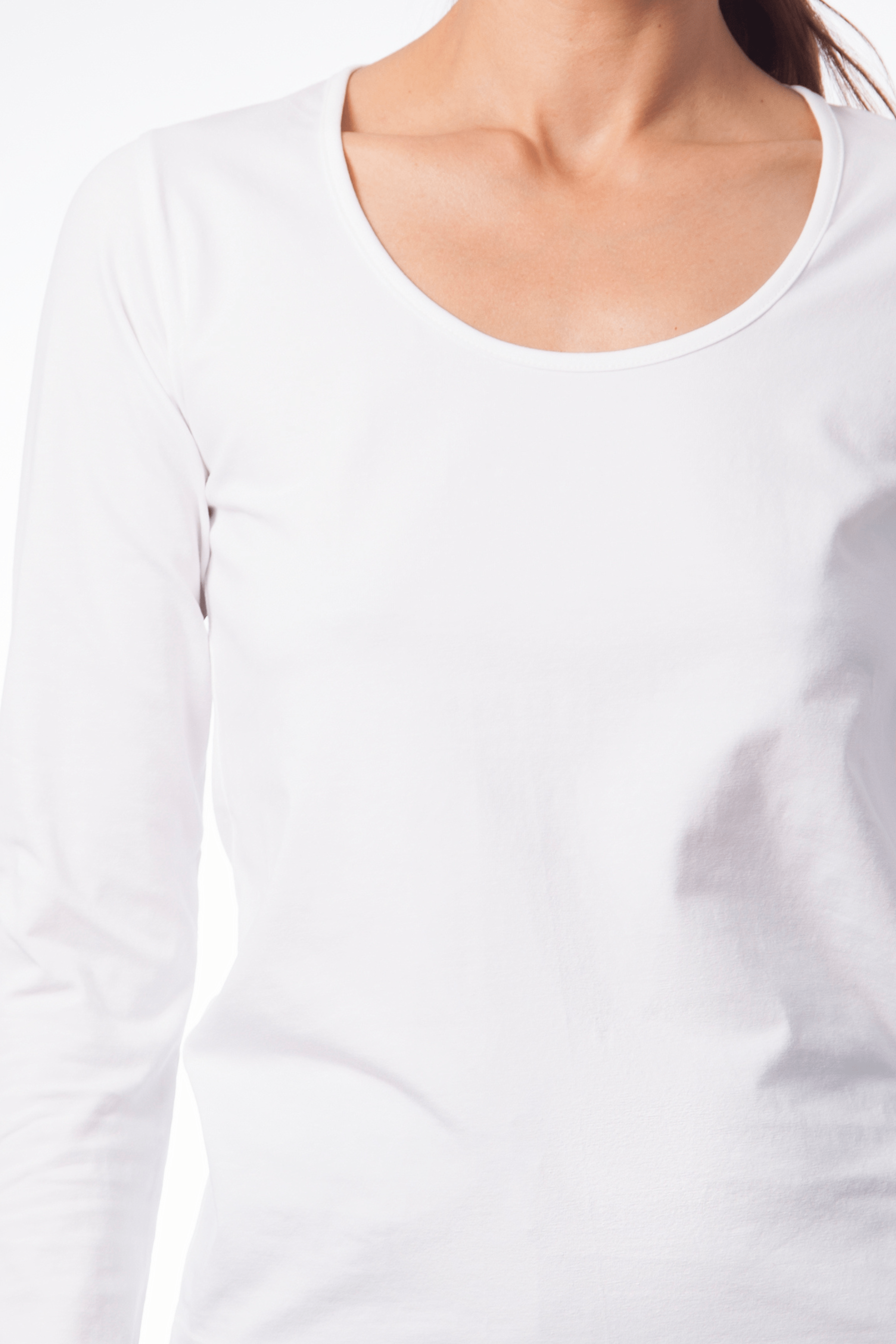 Camiseta basica con escote collar y manga larga Lolitas&L - lolitasyl.com