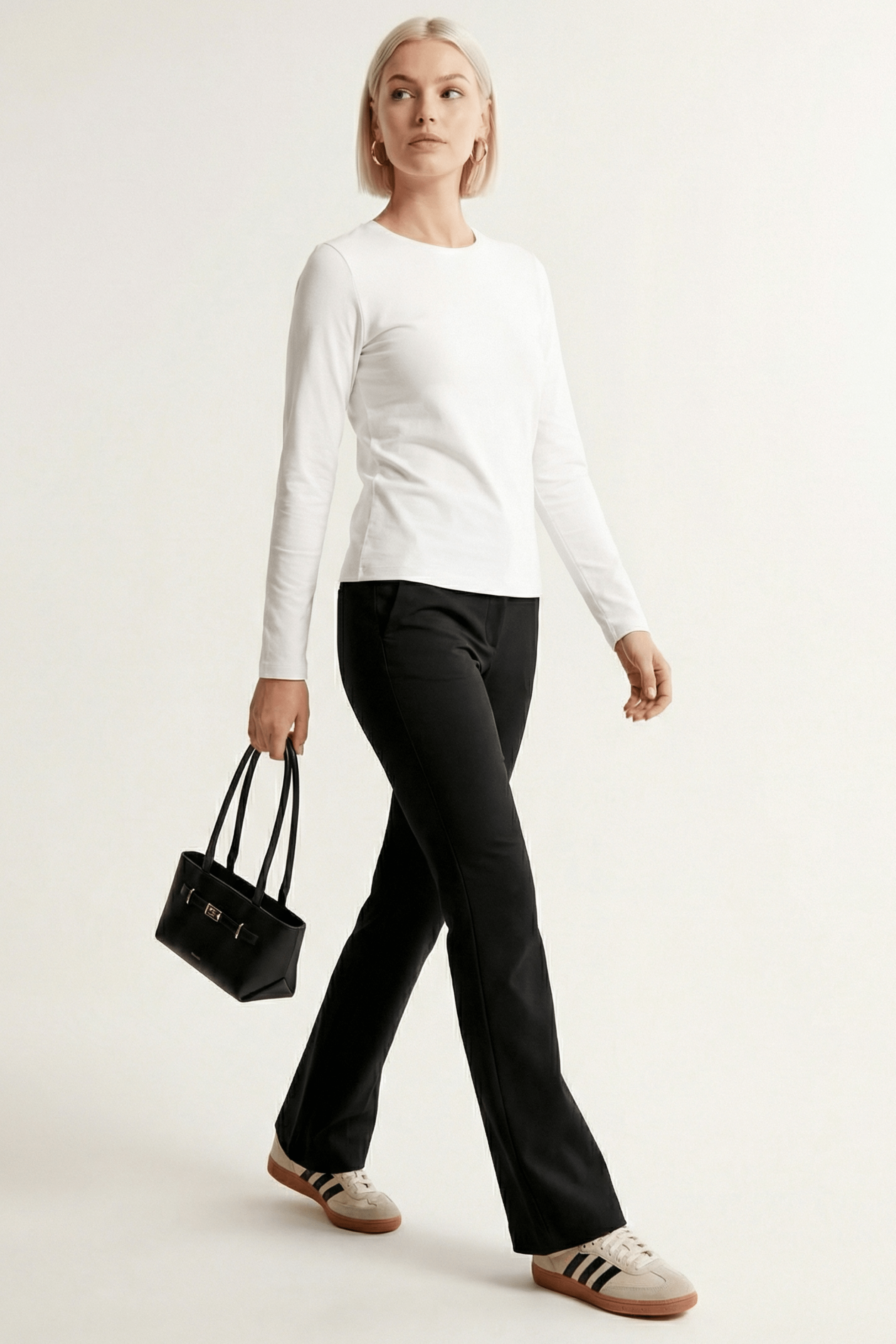 Camiseta blanca basica con escote caja y manga larga Lolitas&L - lolitasyl.com