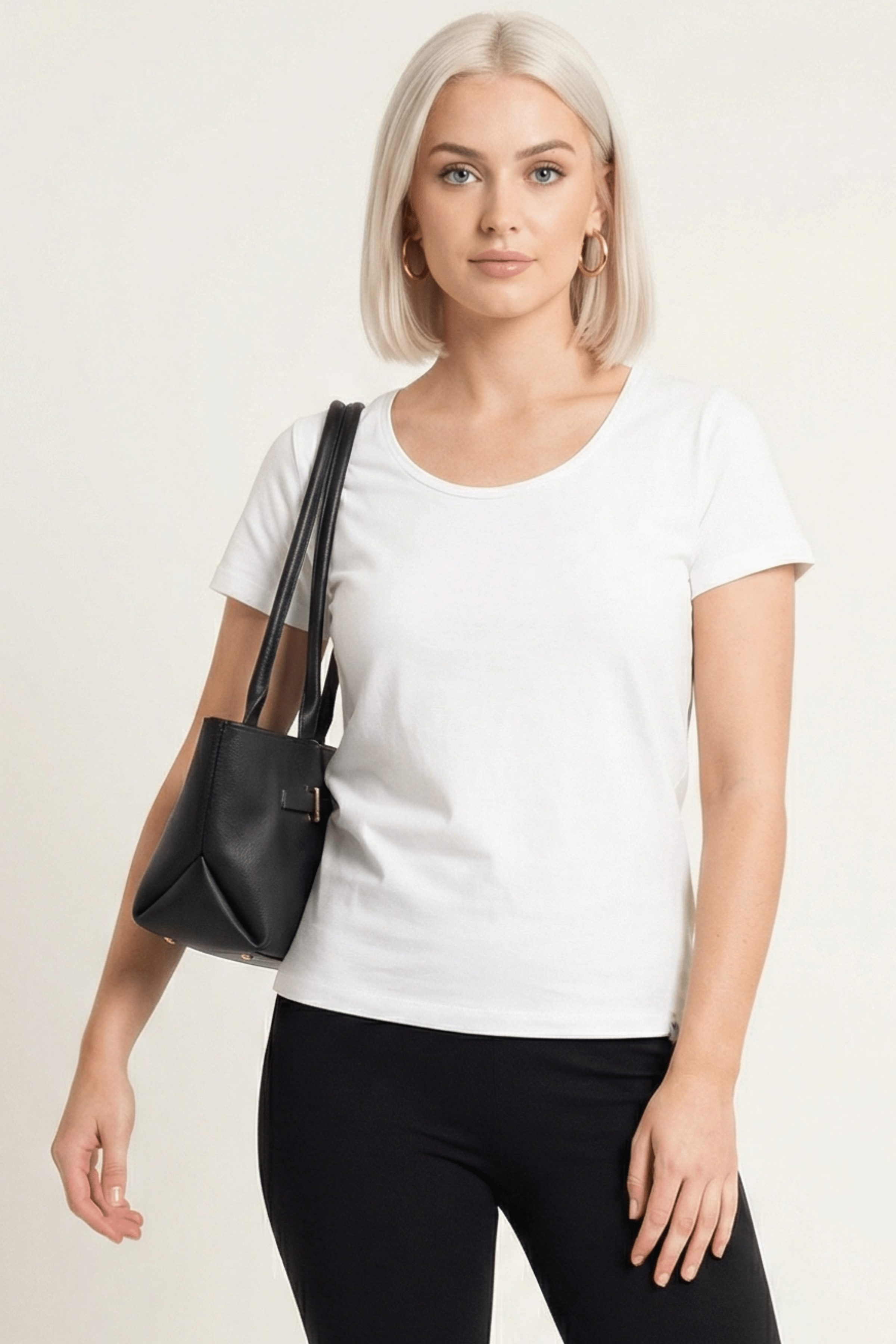 Camiseta blanca basica con escote collar y manga corta Lolitas&L - lolitasyl.com