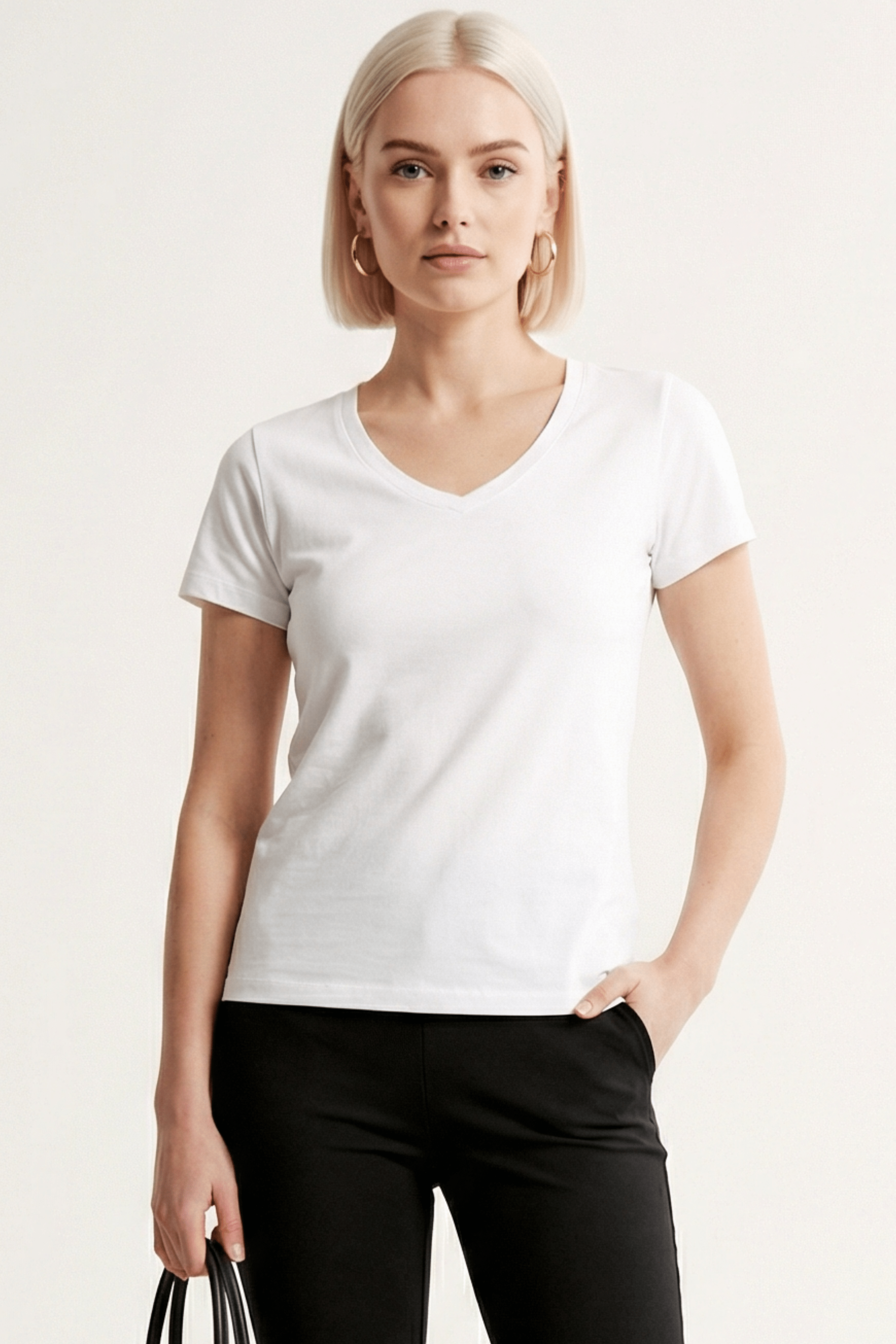 Camiseta blanca basica con escote pico y manga corta Lolitas&L - lolitasyl.com