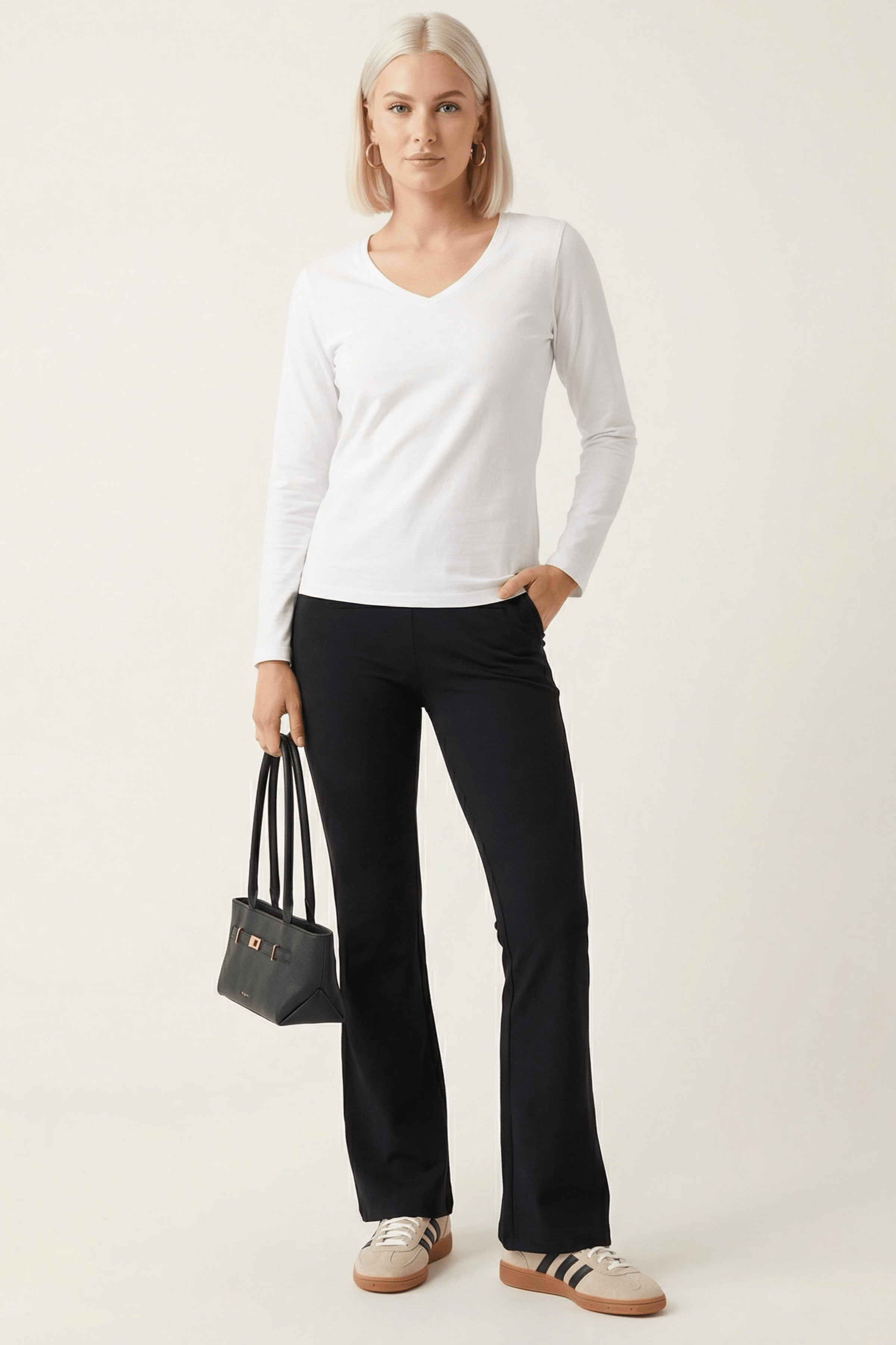 Camiseta blanca basica con escote pico y manga larga Lolitas&L - lolitasyl.com