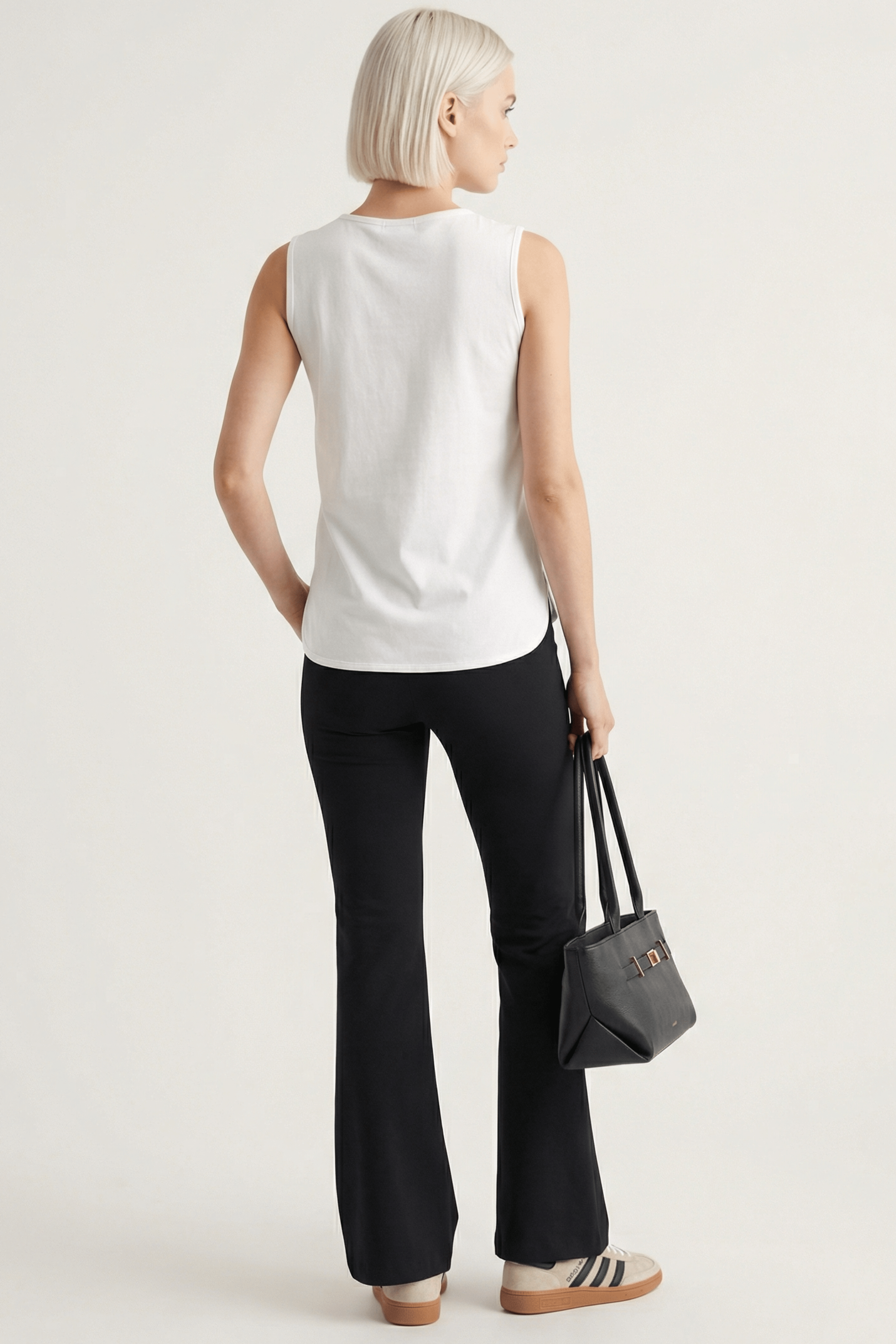 Camiseta blanca basica tirantes con escote cuadrado Lolitas&L - lolitasyl.com