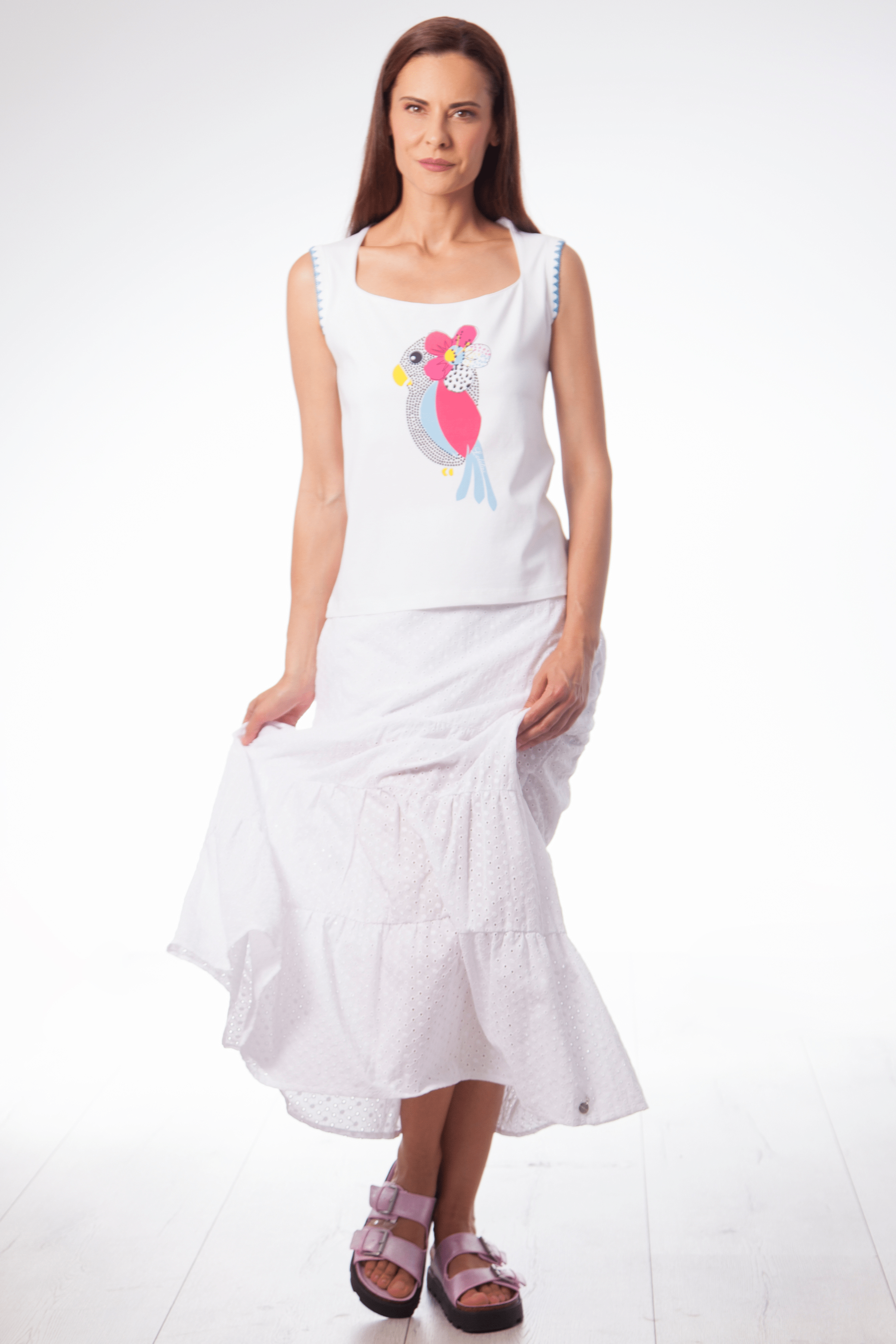 Camiseta blanca bordado pajaro colores Lolitas&L - lolitasyl.com
