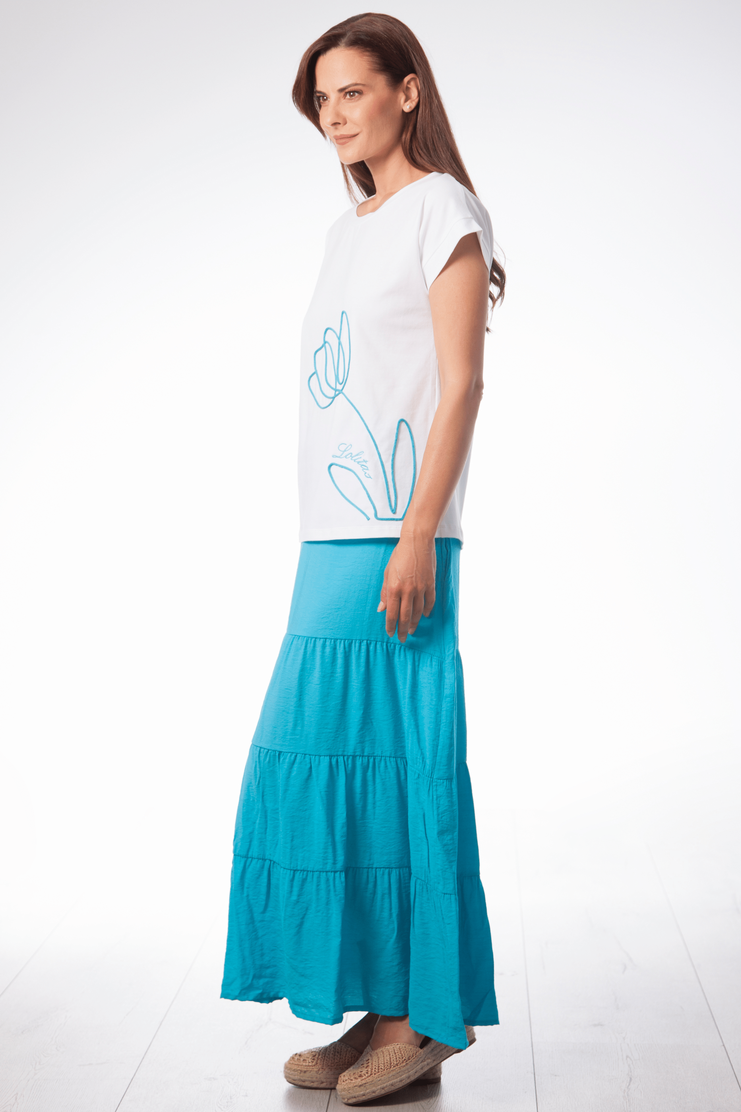 Camiseta blanca con bordado flor en cordon Lolitas&L - lolitasyl.com