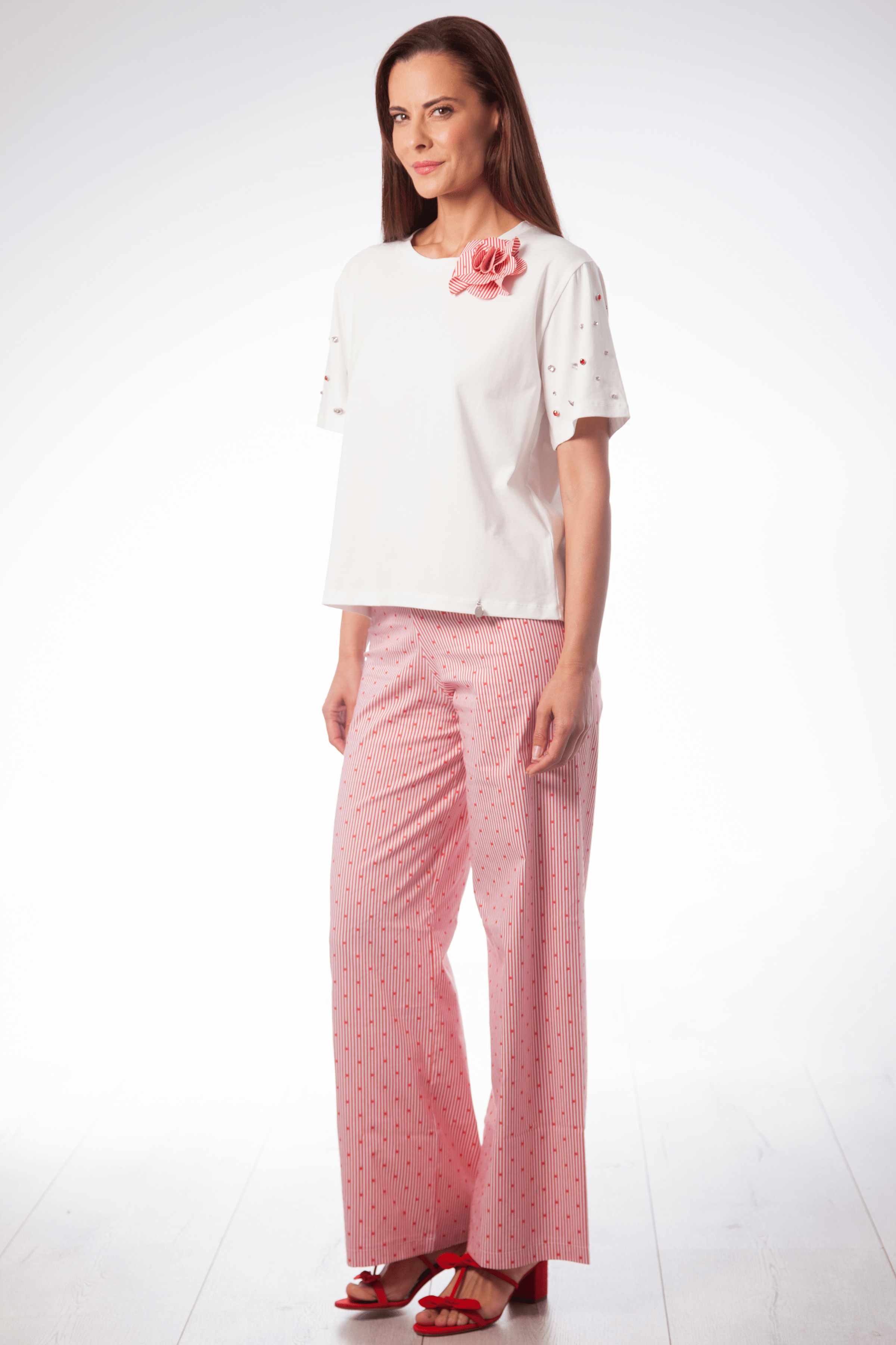 Camiseta blanca con flor y strass rosa Lolitas&L - lolitasyl.com