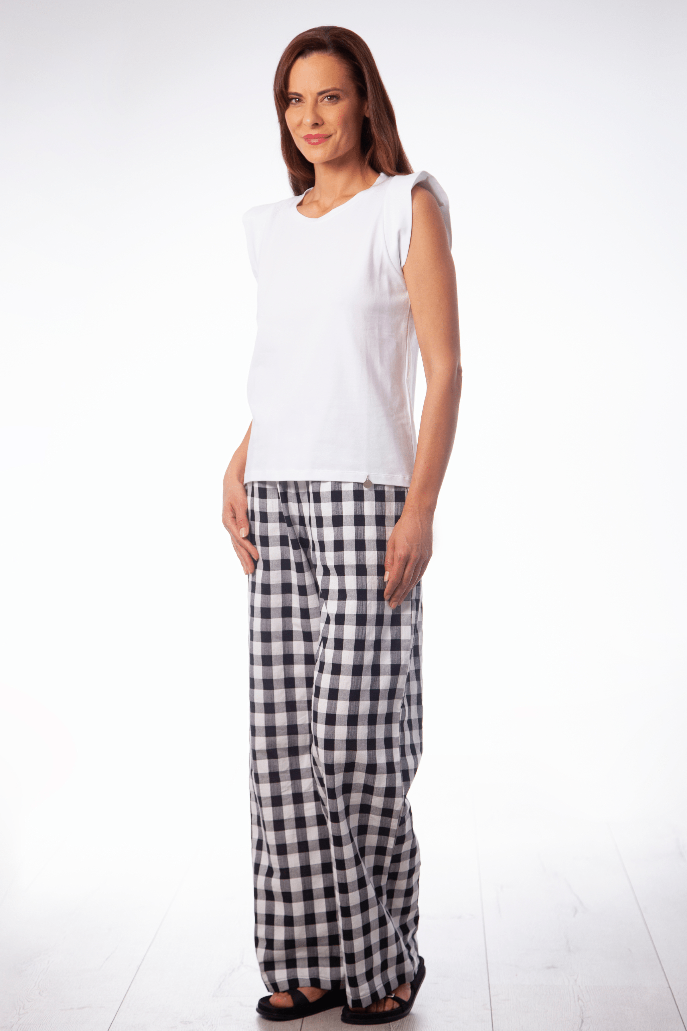 Camiseta blanca con hombrera mini manga Lolitas&L - lolitasyl.com