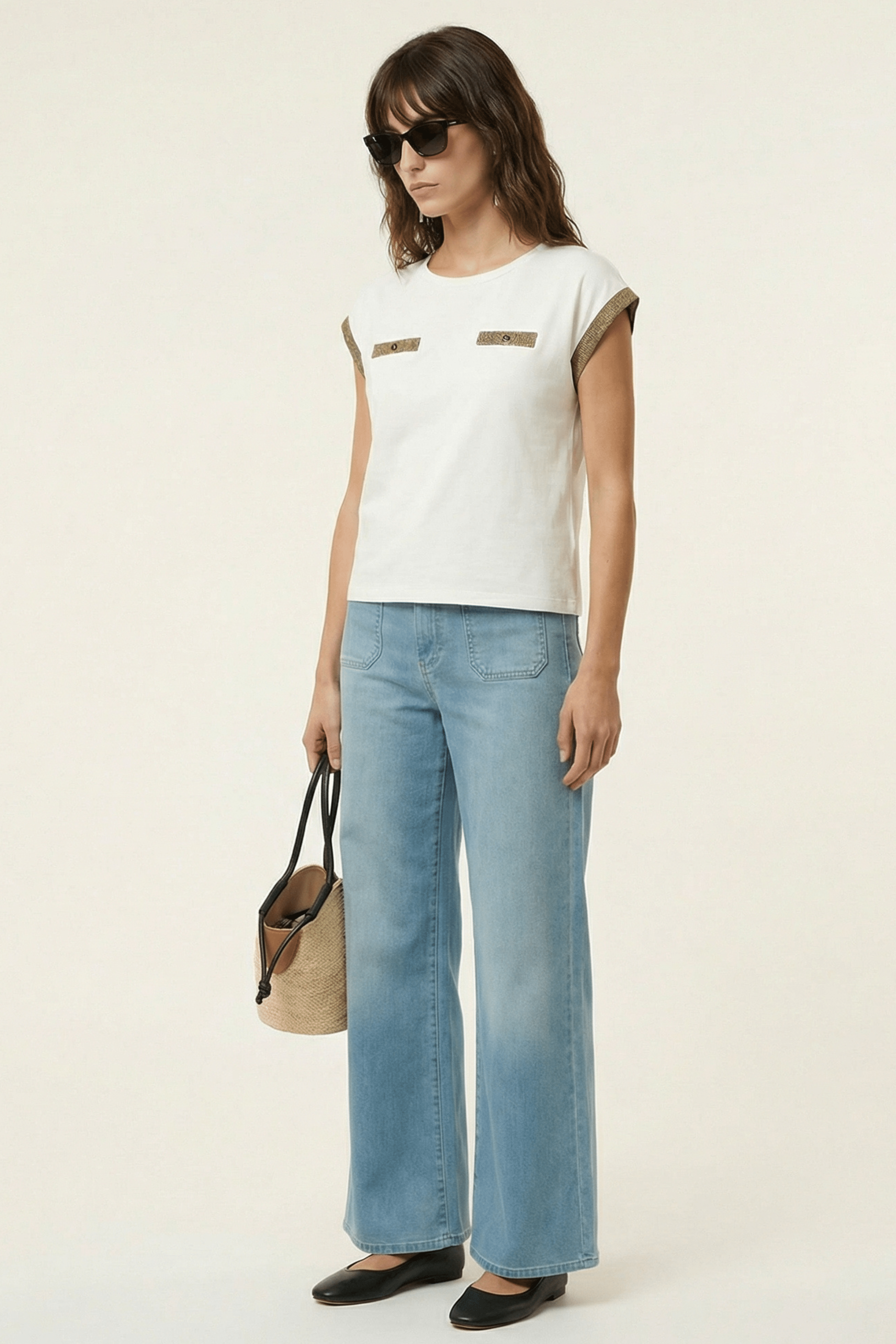 Camiseta blanca con ribetes lourex dorados y botones Lolitas&L - lolitasyl.com