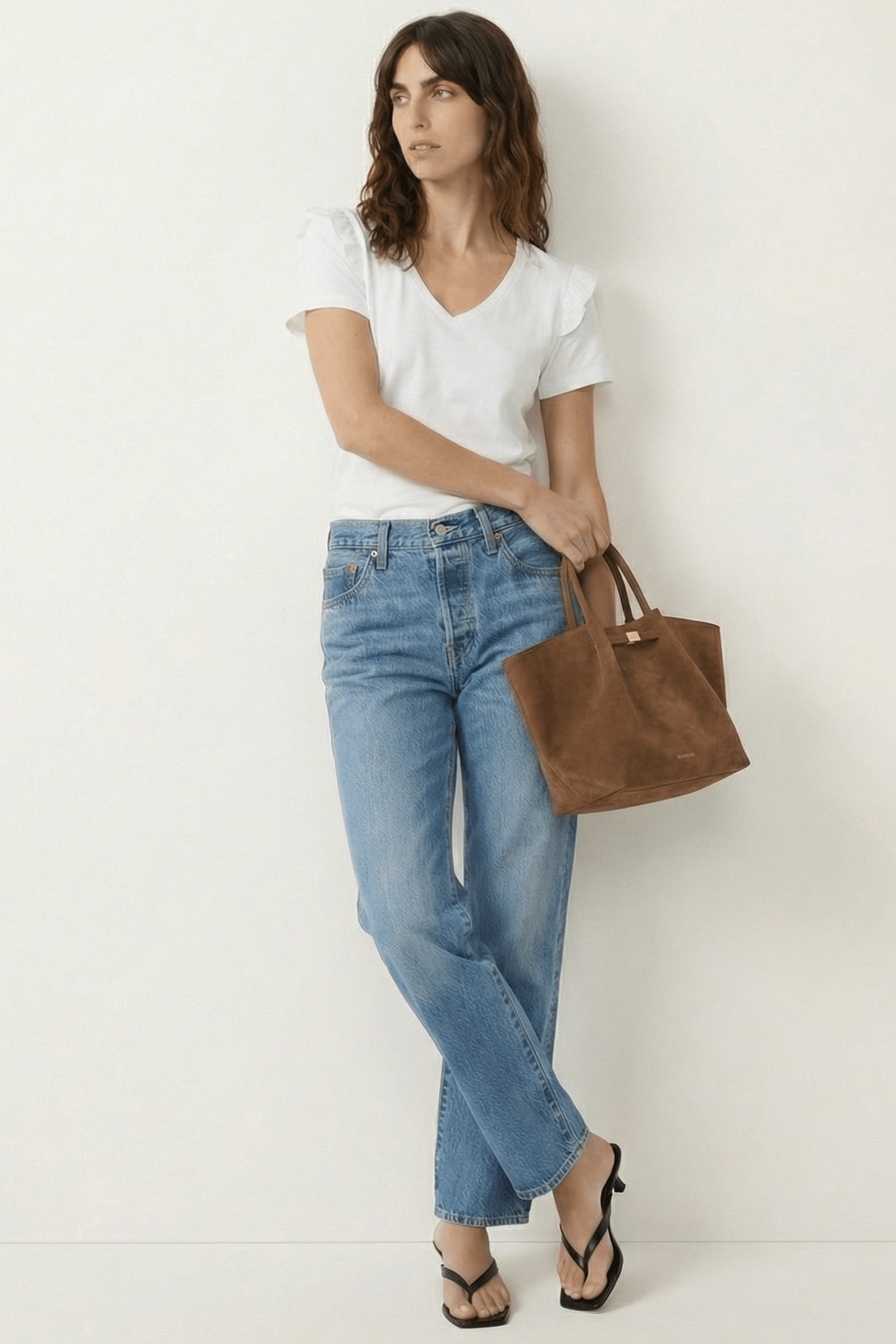 Camiseta blanca con volante en hombros Lolitas&L - lolitasyl.com