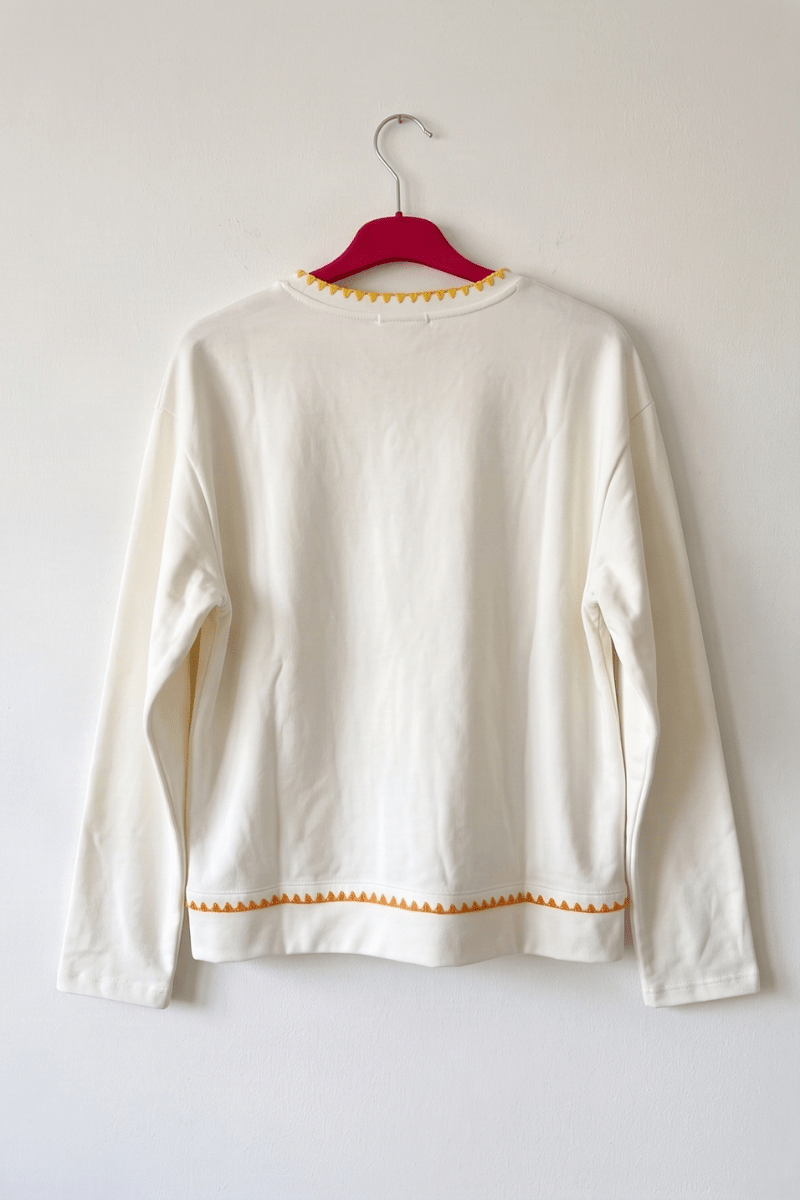 Camiseta Blanca de Manga Larga con Pespuntes Multicolor Preloved - lolitasyl.com