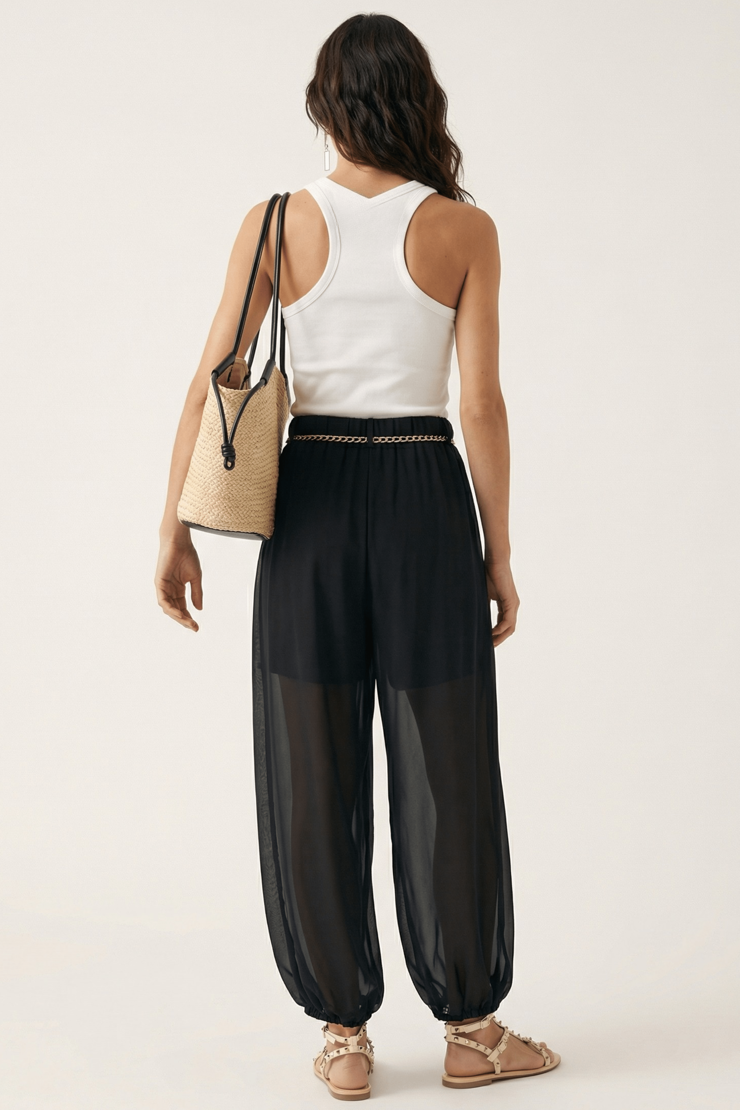 Camiseta blanca de tirantes con aplicacion en flor Lolitas&L - lolitasyl.com