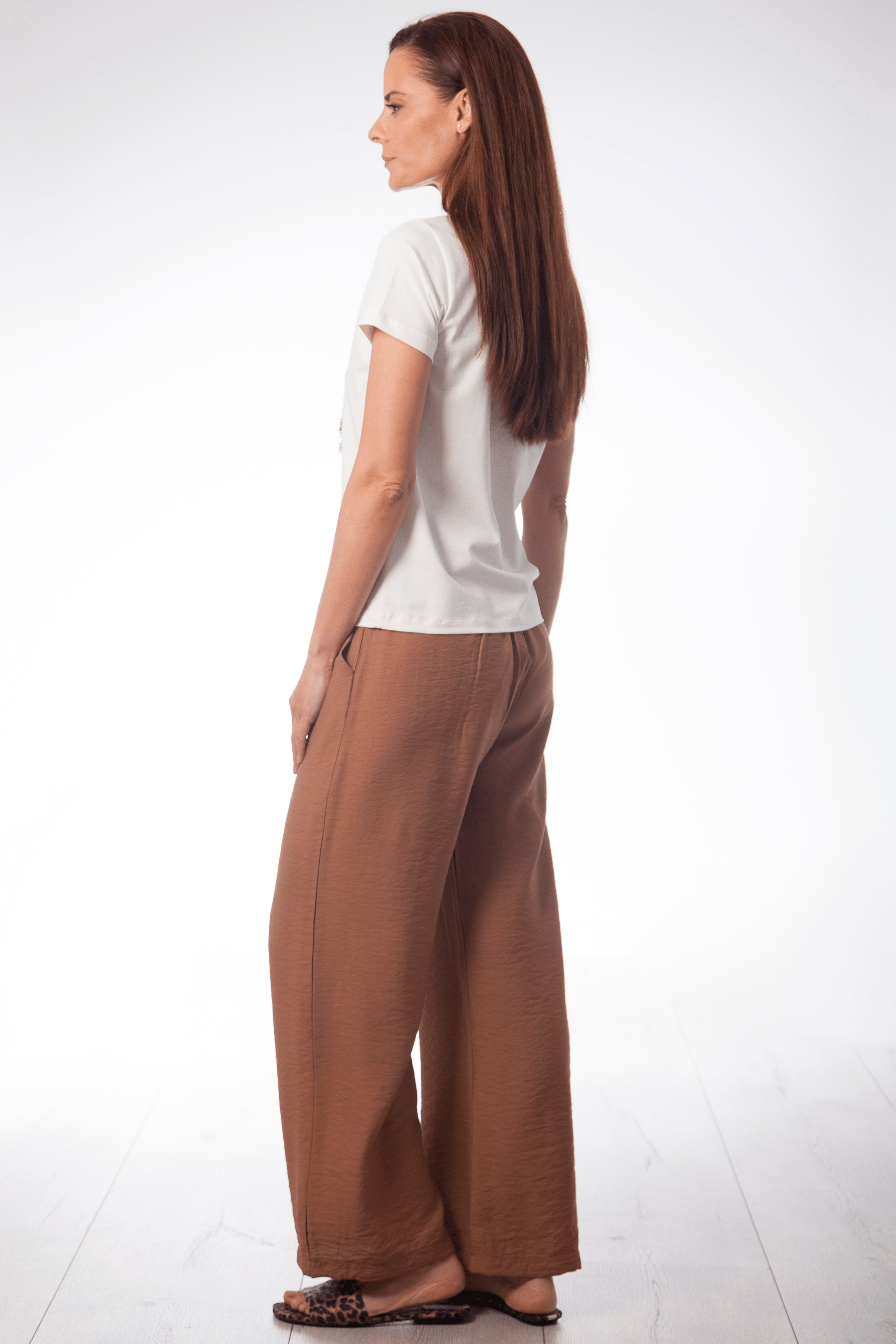 Camiseta blanca detalle bordado bolso con flecos Lolitas&L - lolitasyl.com