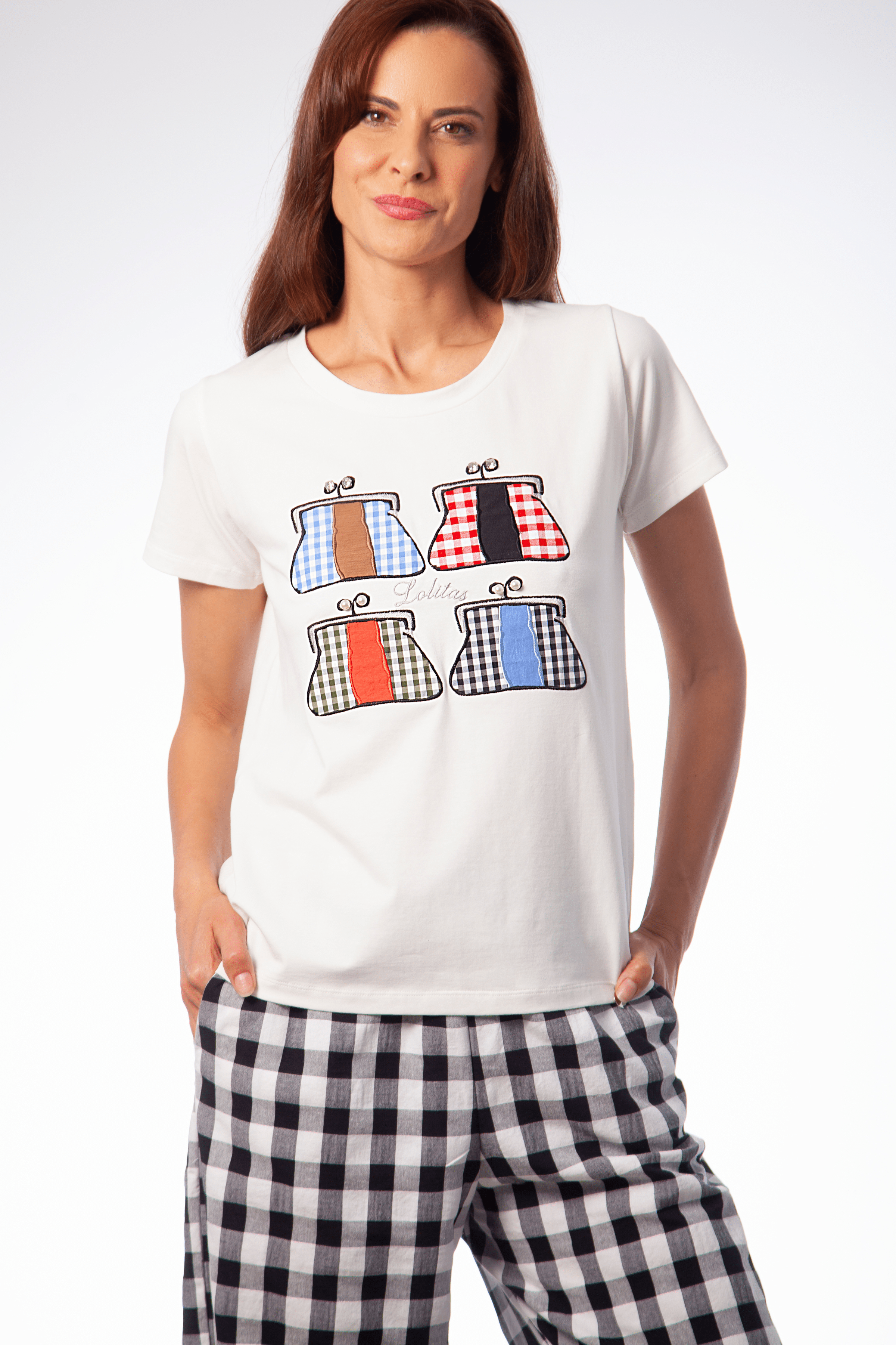 Camiseta blanca motivo bolsitos bordados Lolitas&L - lolitasyl.com