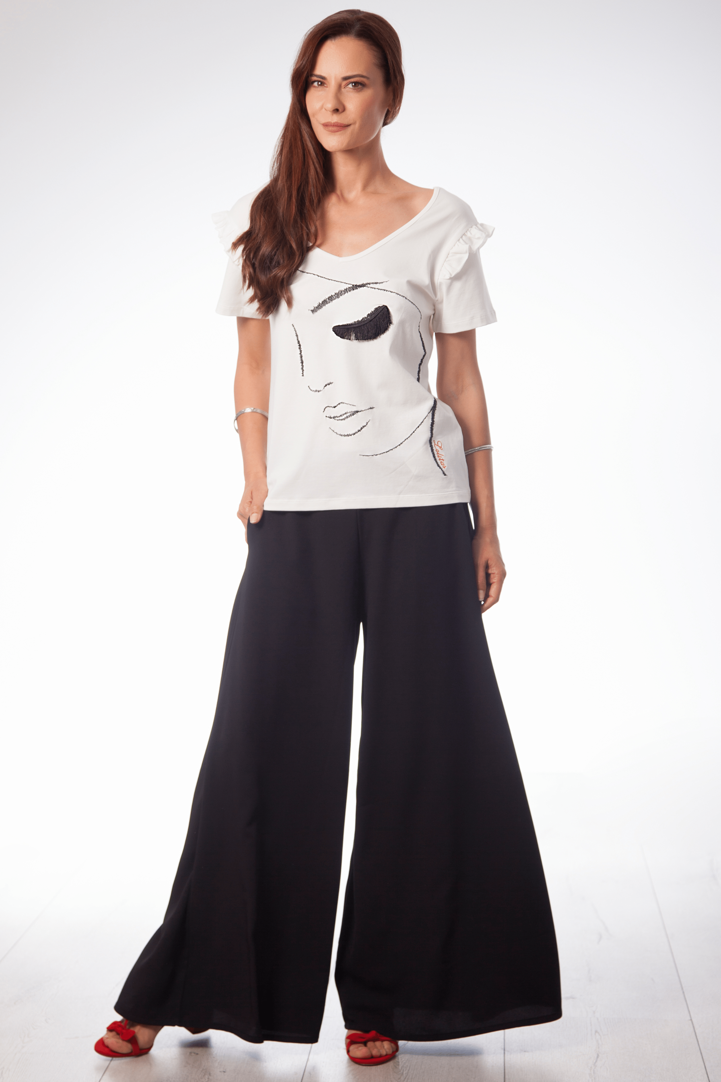 Camiseta blanca silueta estampada con pestaña lolitas&L - lolitasyl.com