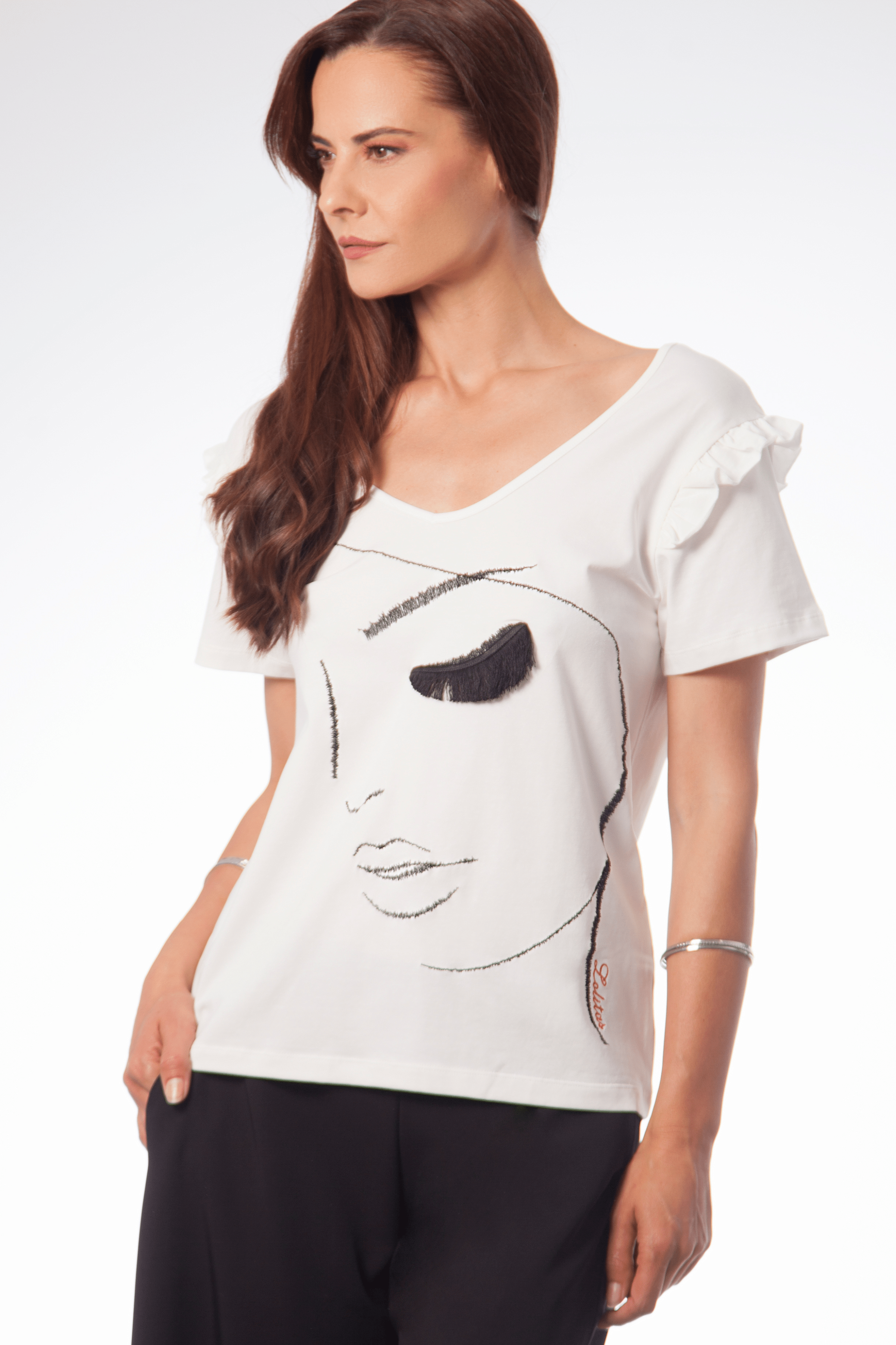 Camiseta blanca silueta estampada con pestaña lolitas&L - lolitasyl.com