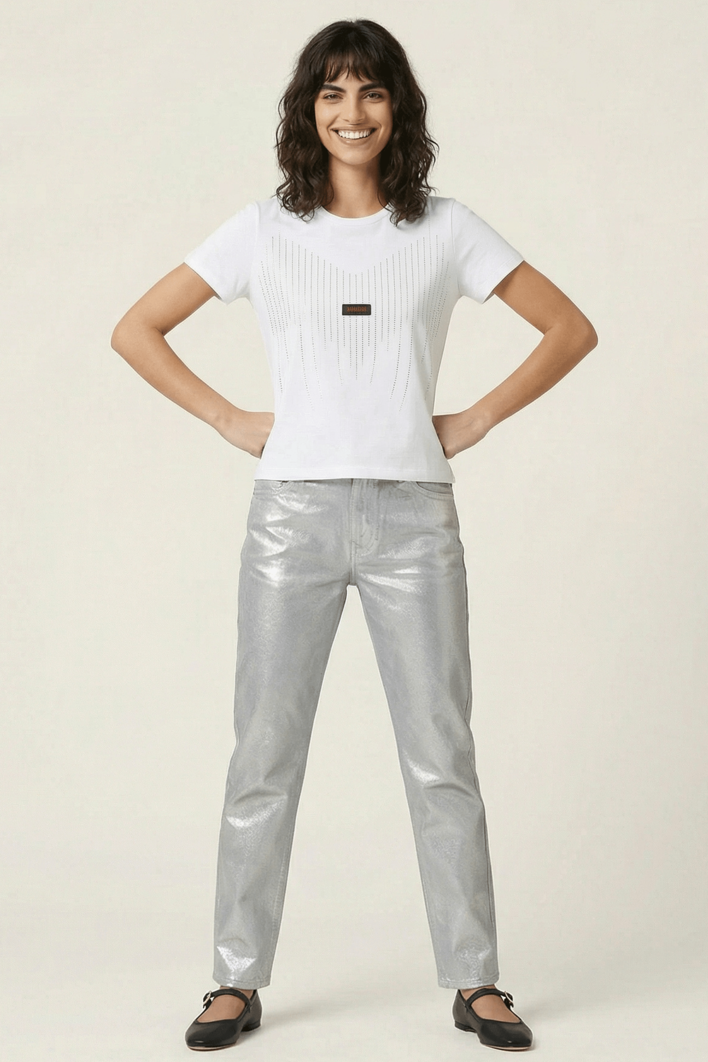 Camiseta blanca stras con logo Lolitas&L - lolitasyl.com