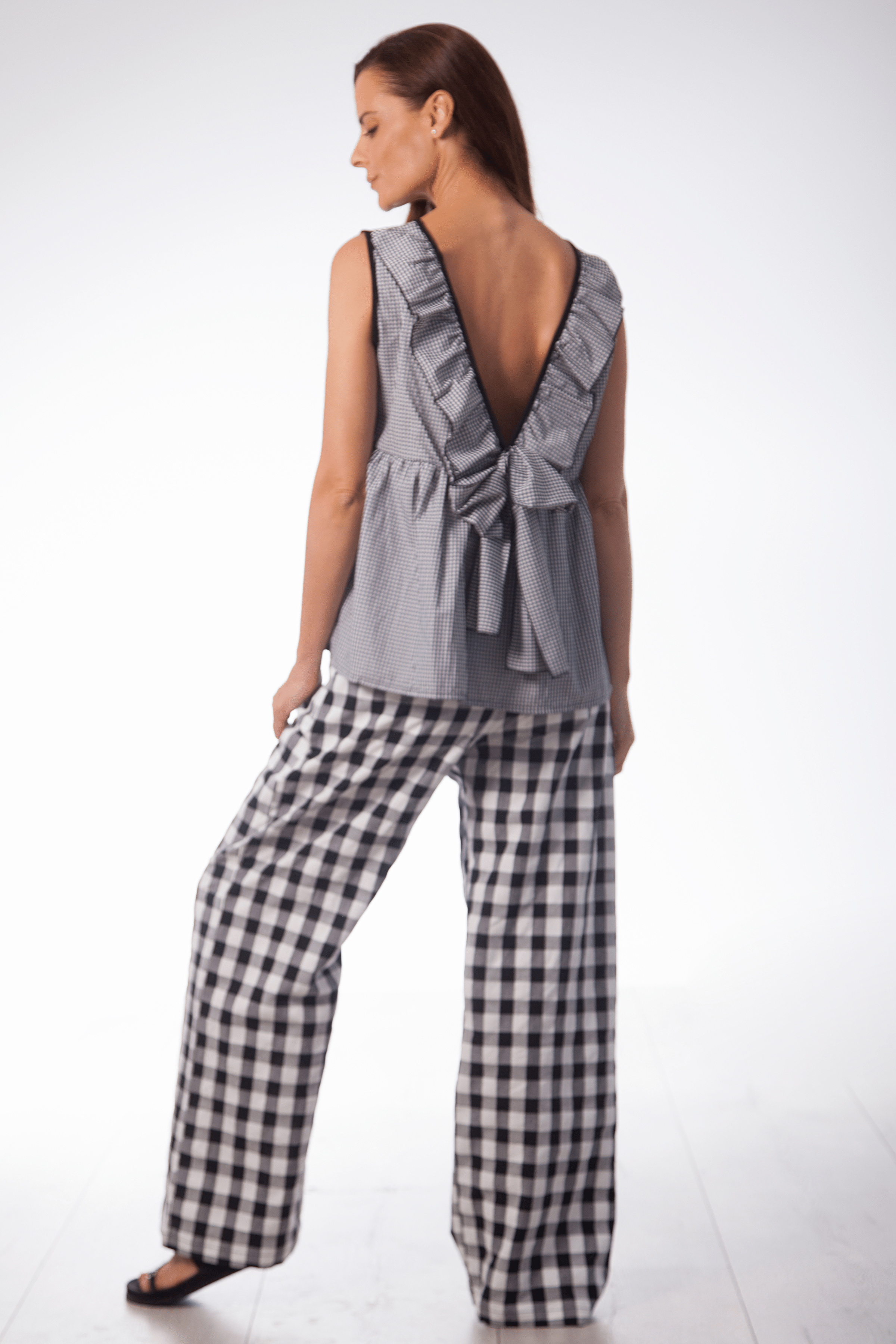 Camiseta cuadro vichy negro con bordado flor Lolitas&L - lolitasyl.com