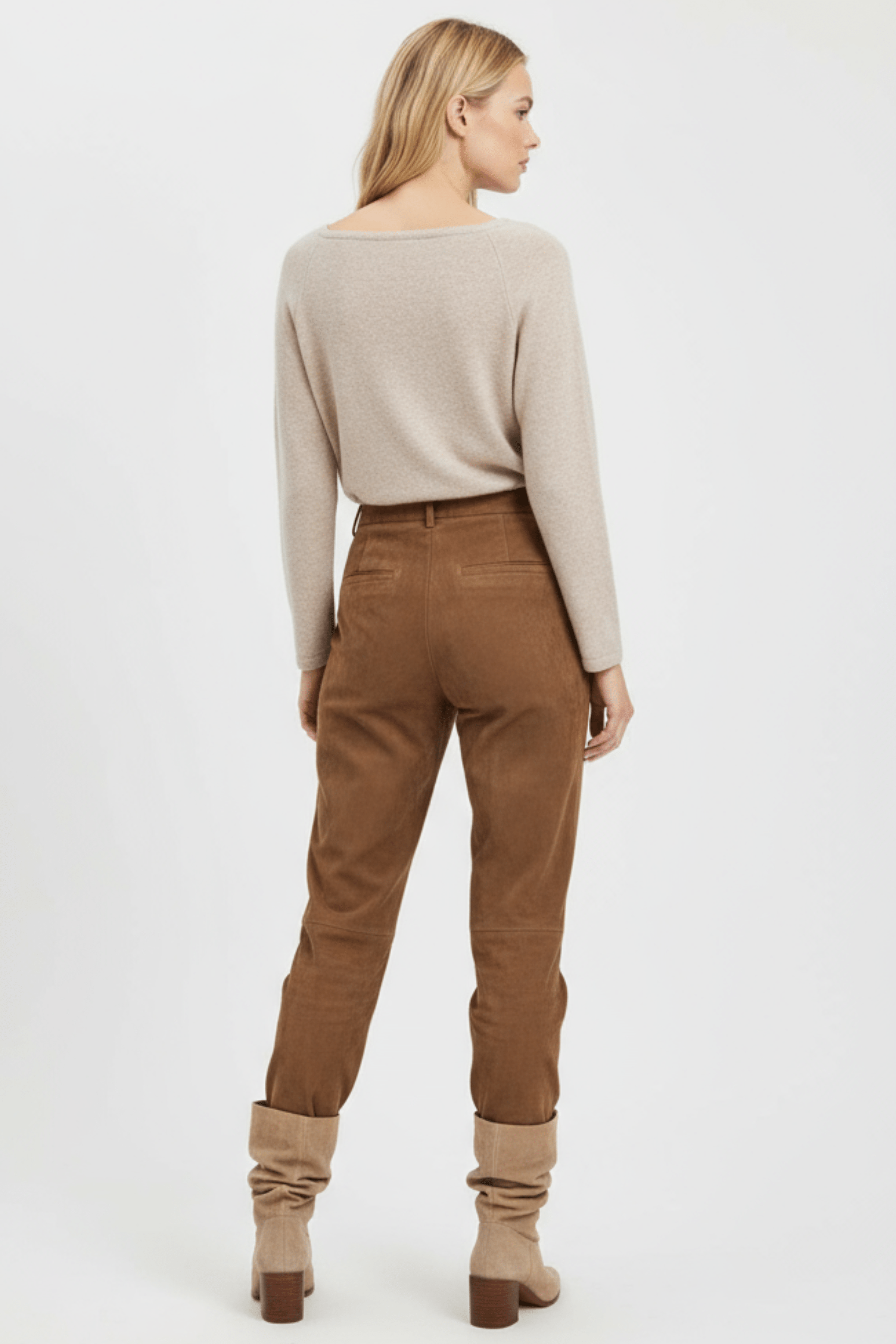 Camiseta de punto beige con bolsito de antelina flecos Lolitas&L - lolitasyl.com