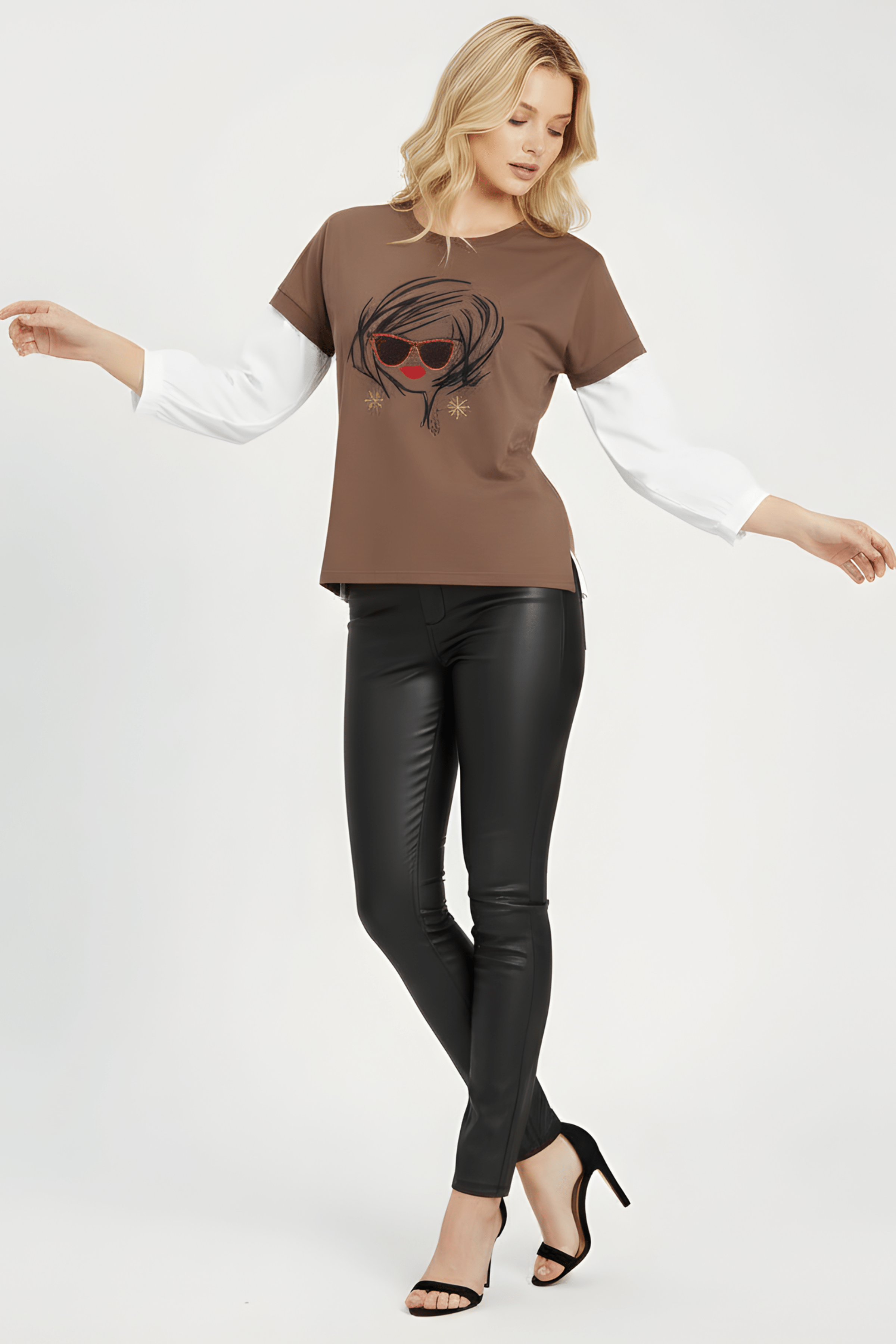 Camiseta marron con mangas camiseras y estampado gafas Lolitas&L - lolitasyl.com