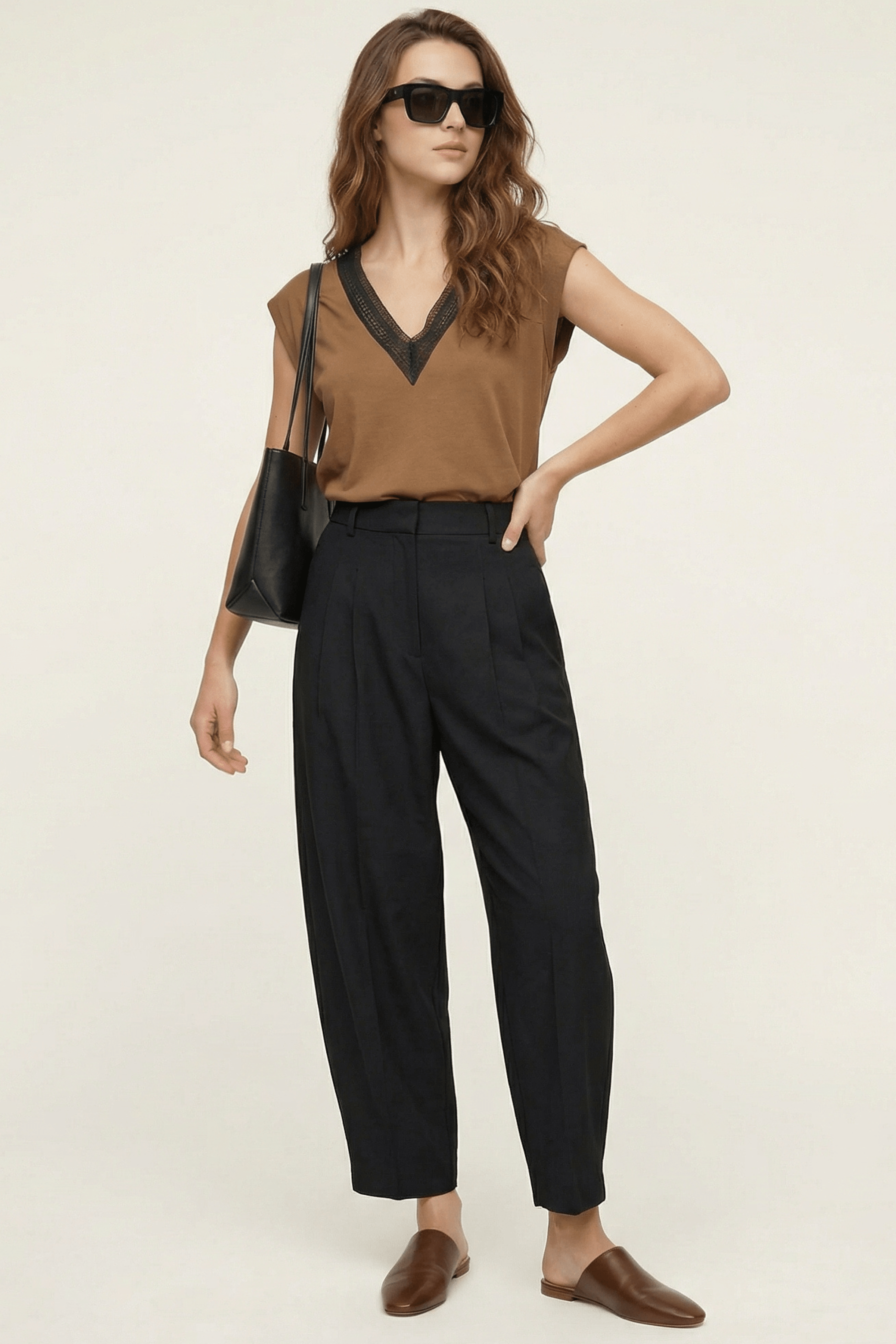 Camiseta marron escote en uve amplio con grogre Lolitas&L - lolitasyl.com