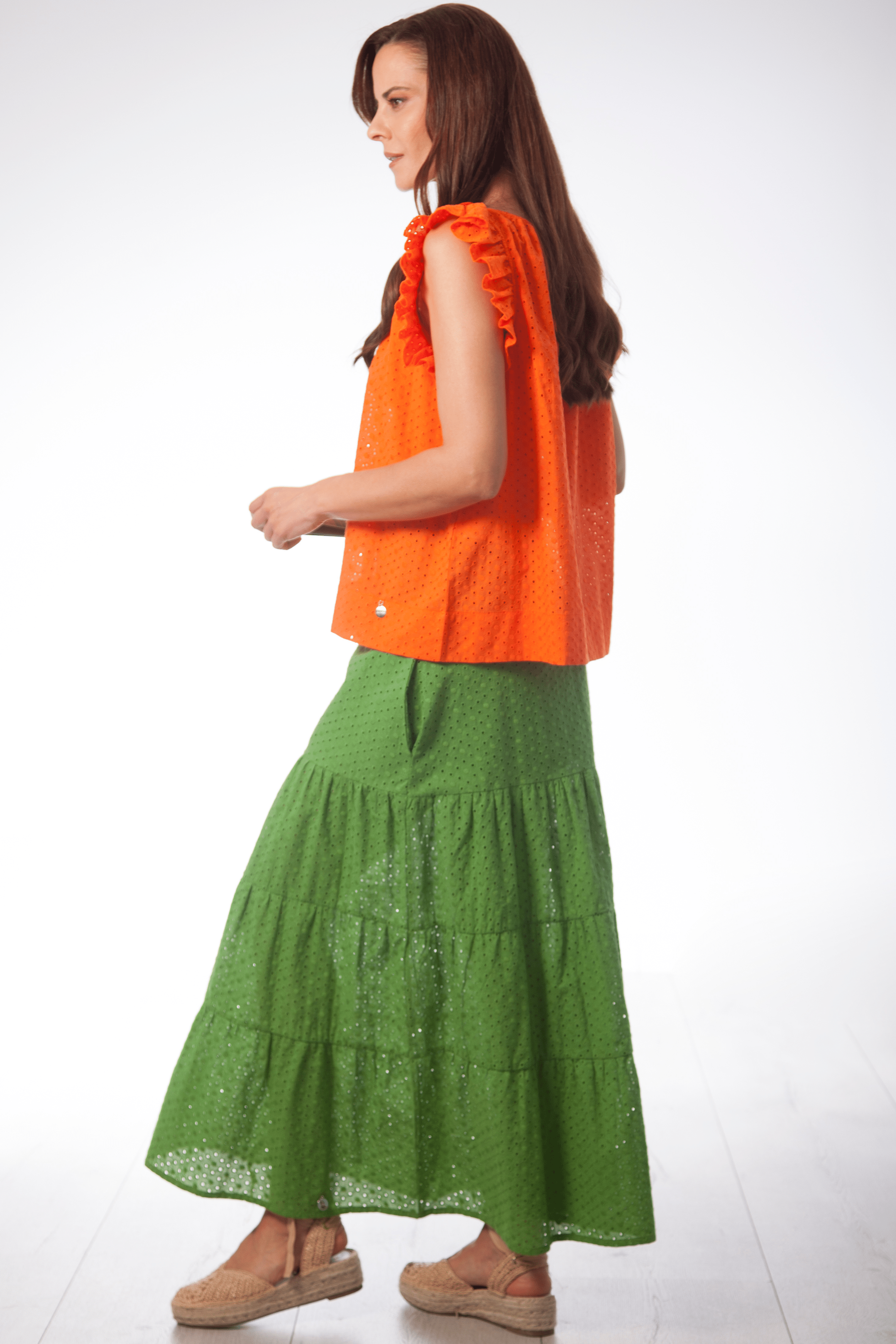 Camiseta naranja bordado ingles con volantes en manga y escote Lolitas&L - lolitasyl.com