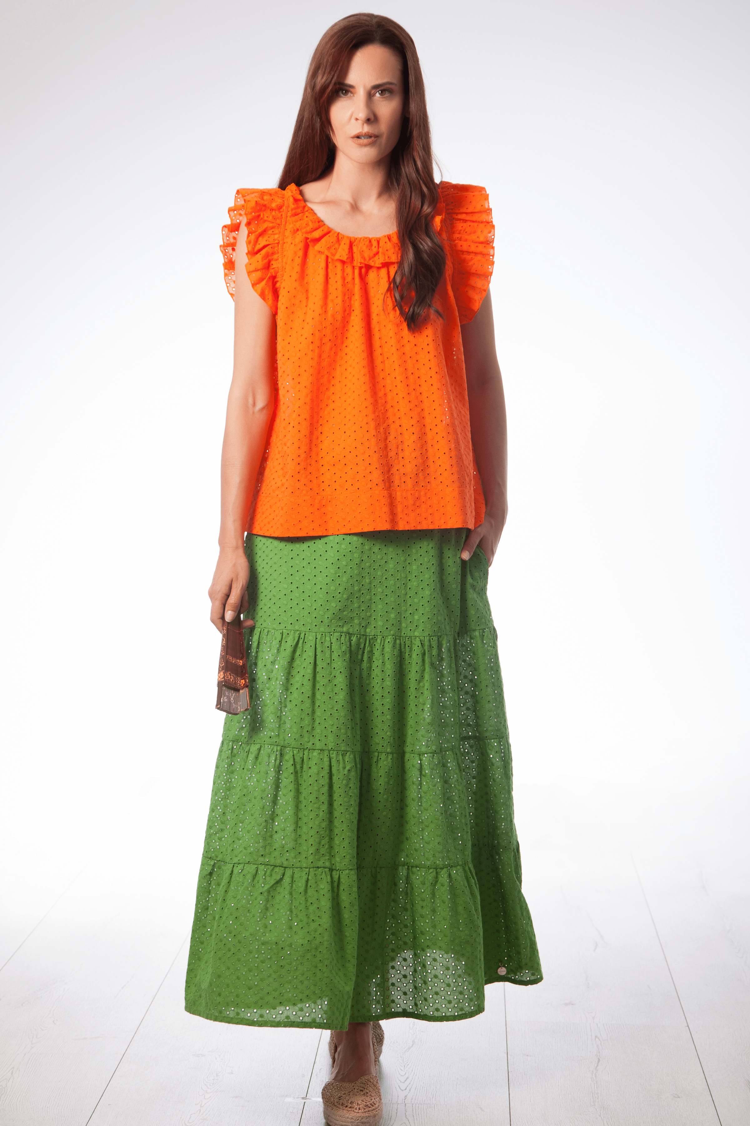 Camiseta naranja bordado ingles con volantes en manga y escote Lolitas&L - lolitasyl.com