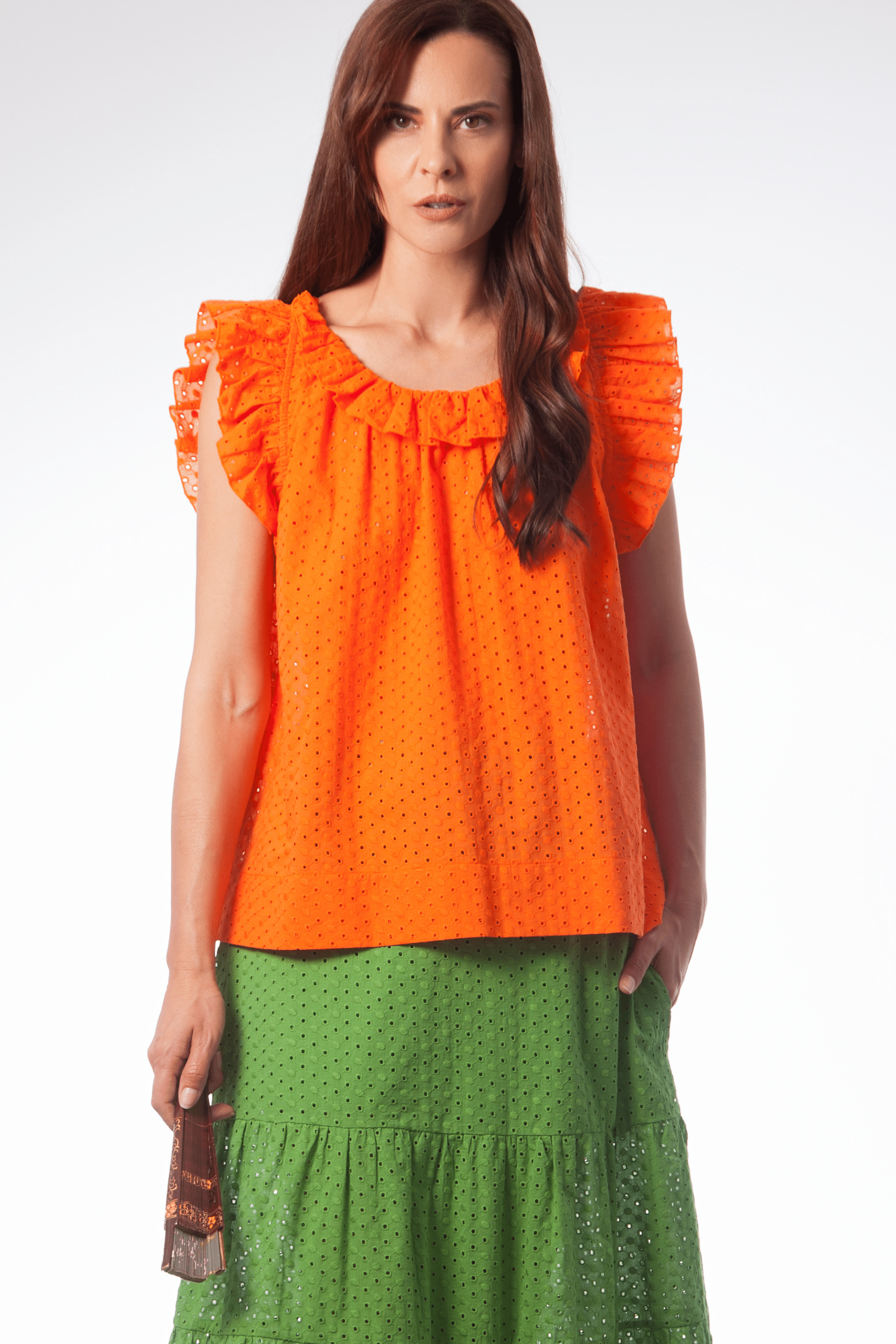 Camiseta naranja bordado ingles con volantes en manga y escote Lolitas&L - lolitasyl.com