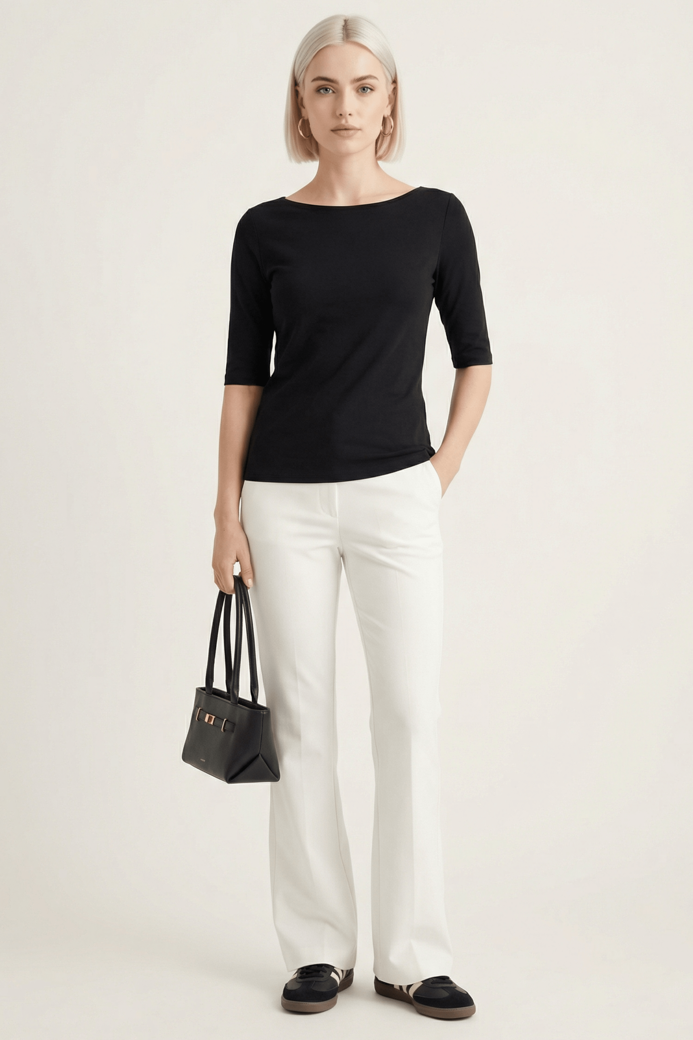 Camiseta negra basica con escote barco y manga al codo Lolitas&L - lolitasyl.com