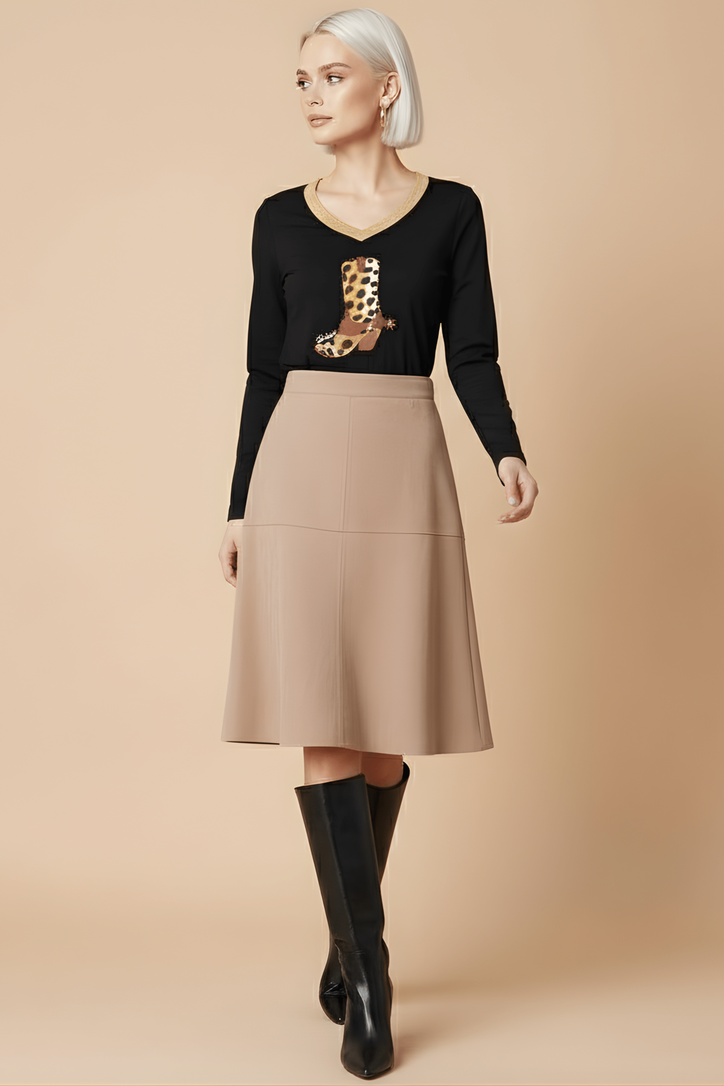 Camiseta negra con bordado bota cowoy manga larga Lolitas&L - lolitasyl.com