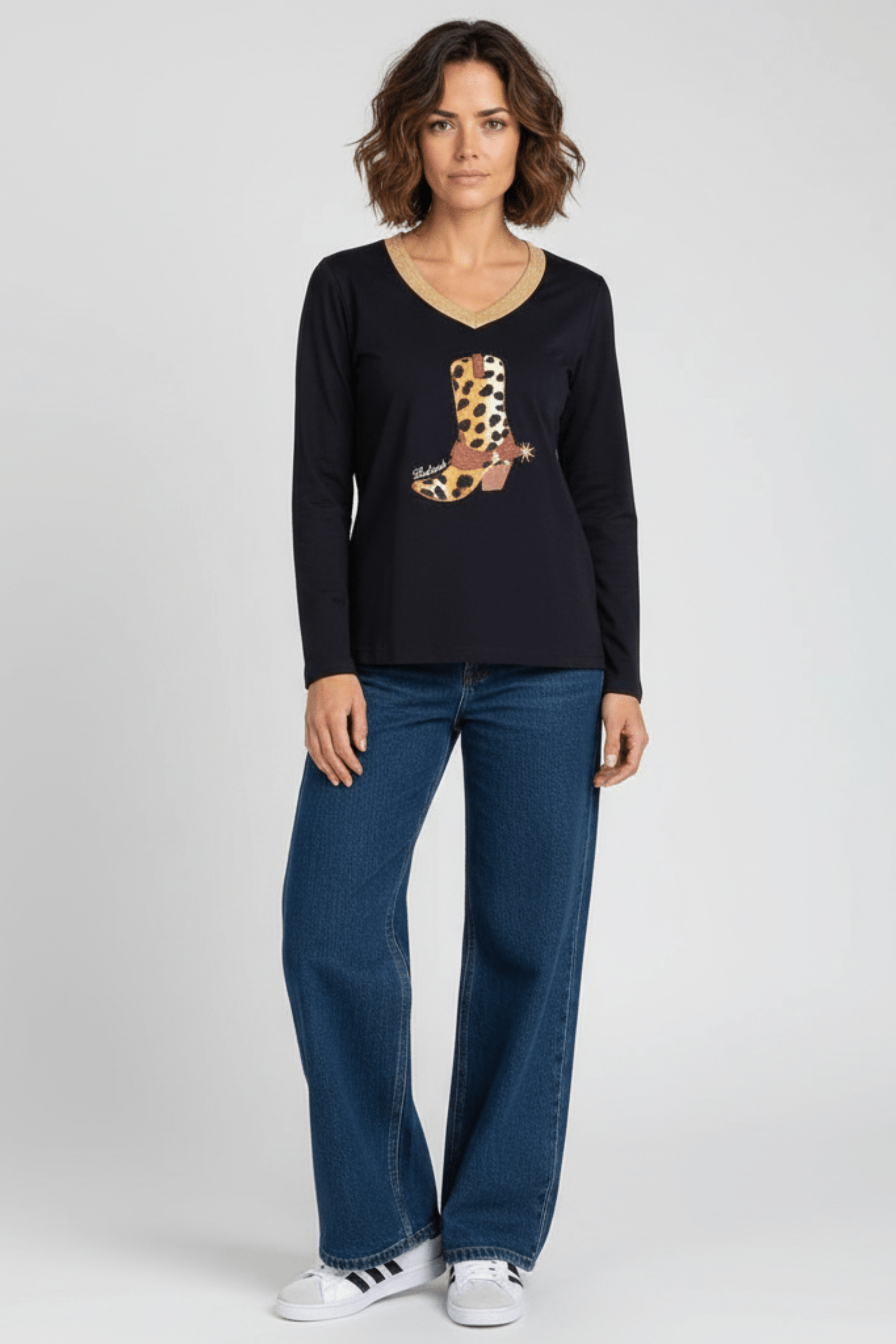 Camiseta negra con bordado bota cowoy manga larga Lolitas&L - lolitasyl.com