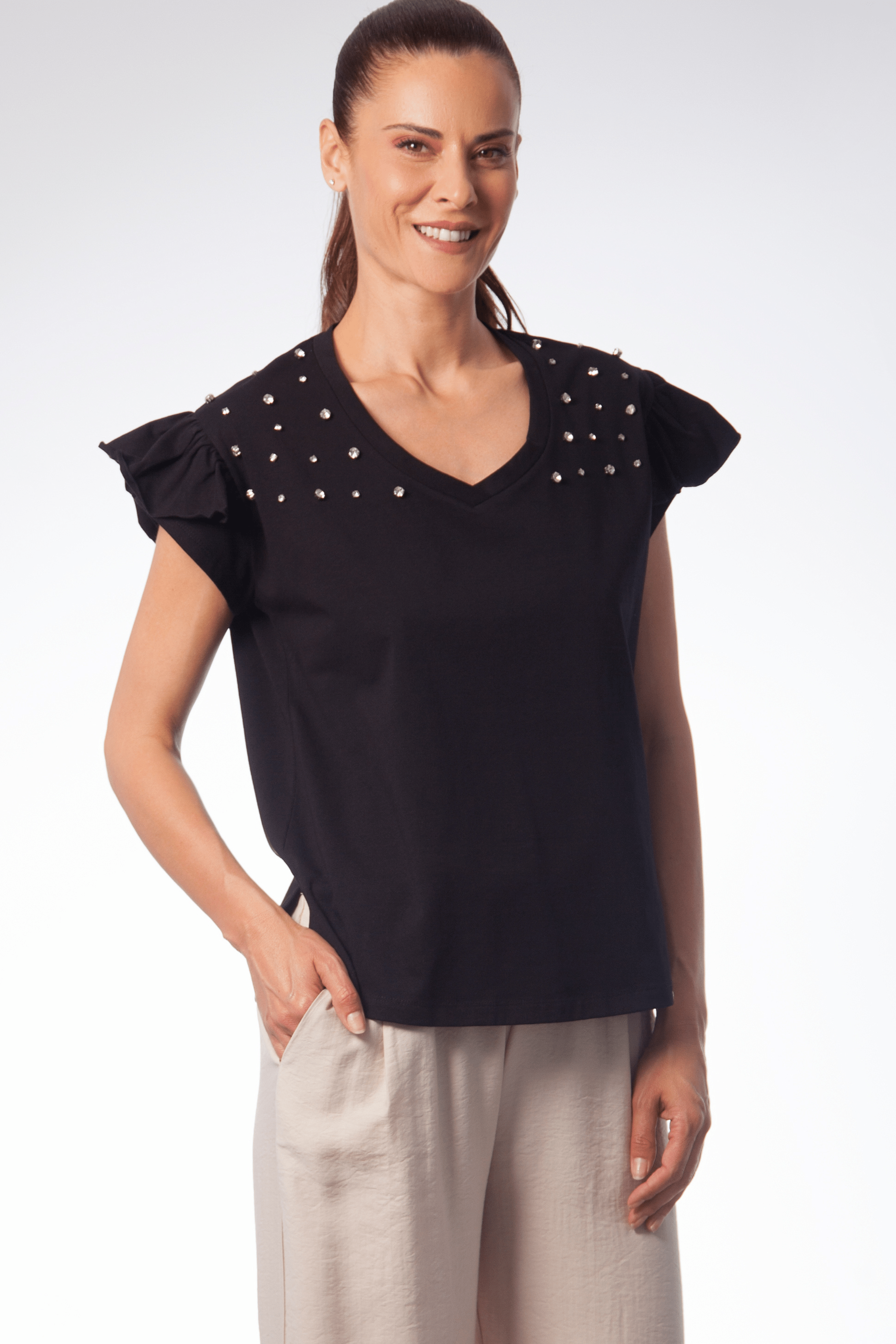 Camiseta negra detalle strass en hombros Lolitas&L - lolitasyl.com