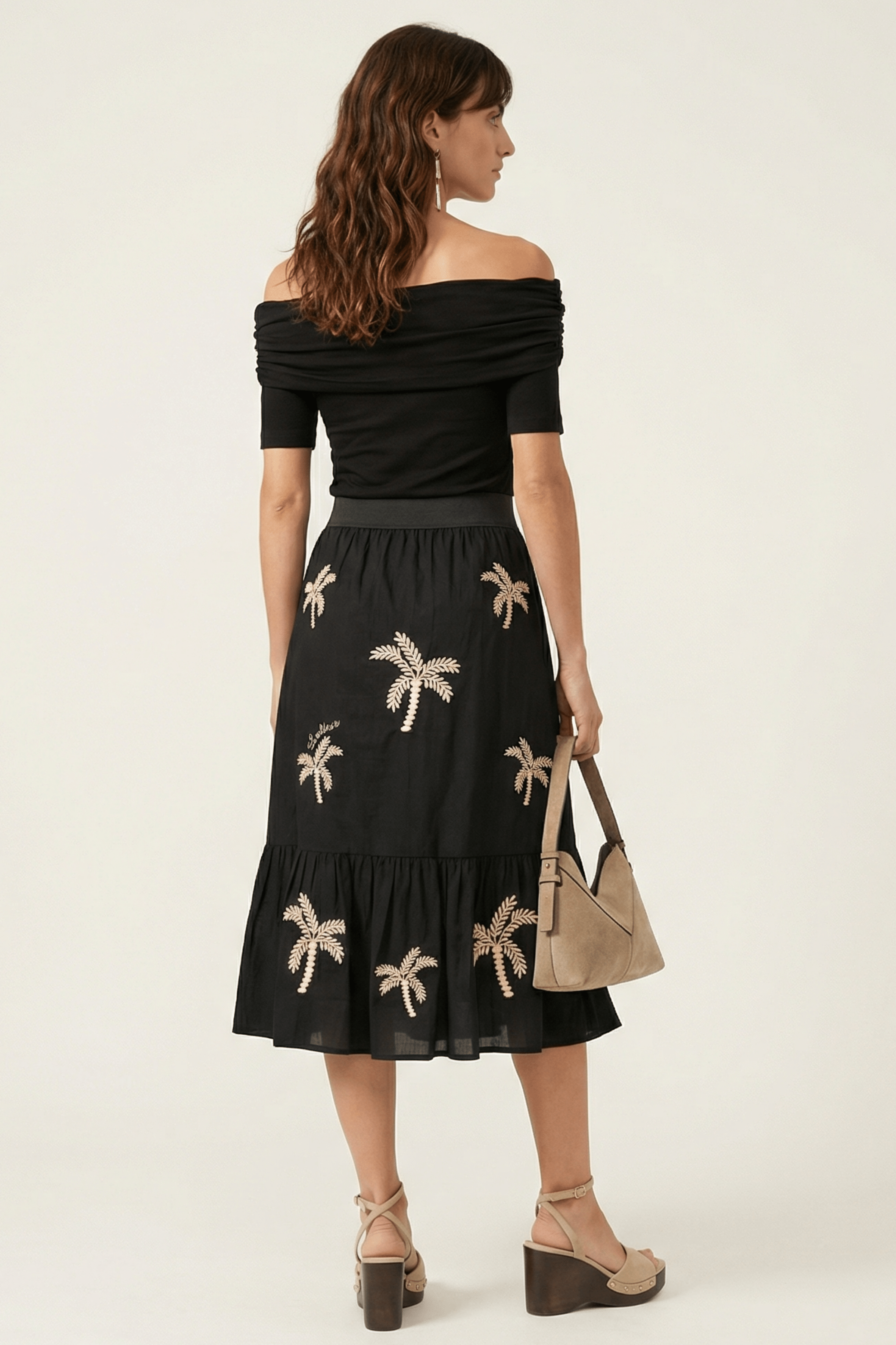 Camiseta negra escote arrugado Bardot Lolitas&L - lolitasyl.com