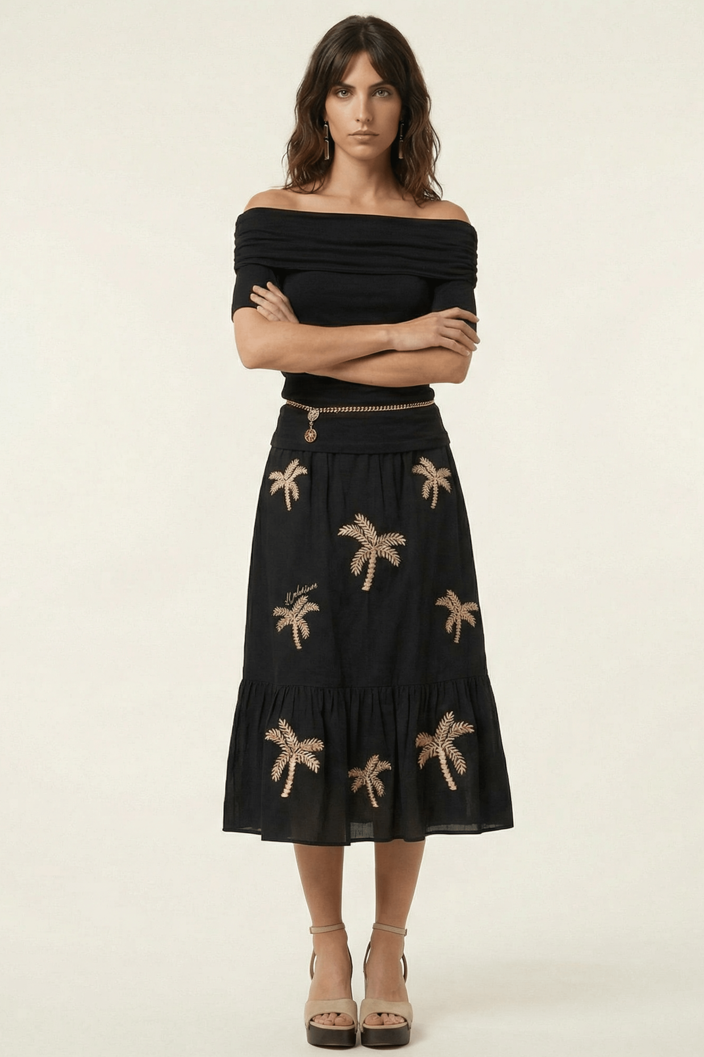 Camiseta negra escote arrugado Bardot Lolitas&L - lolitasyl.com