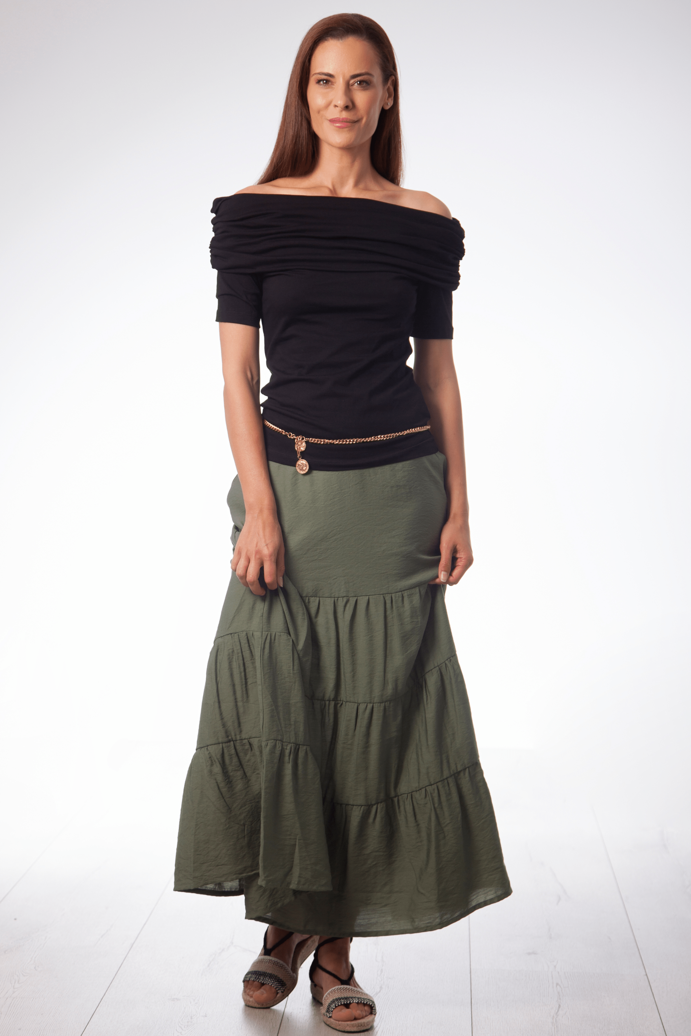 Camiseta negra escote arrugado Bardot Lolitas&L - lolitasyl.com