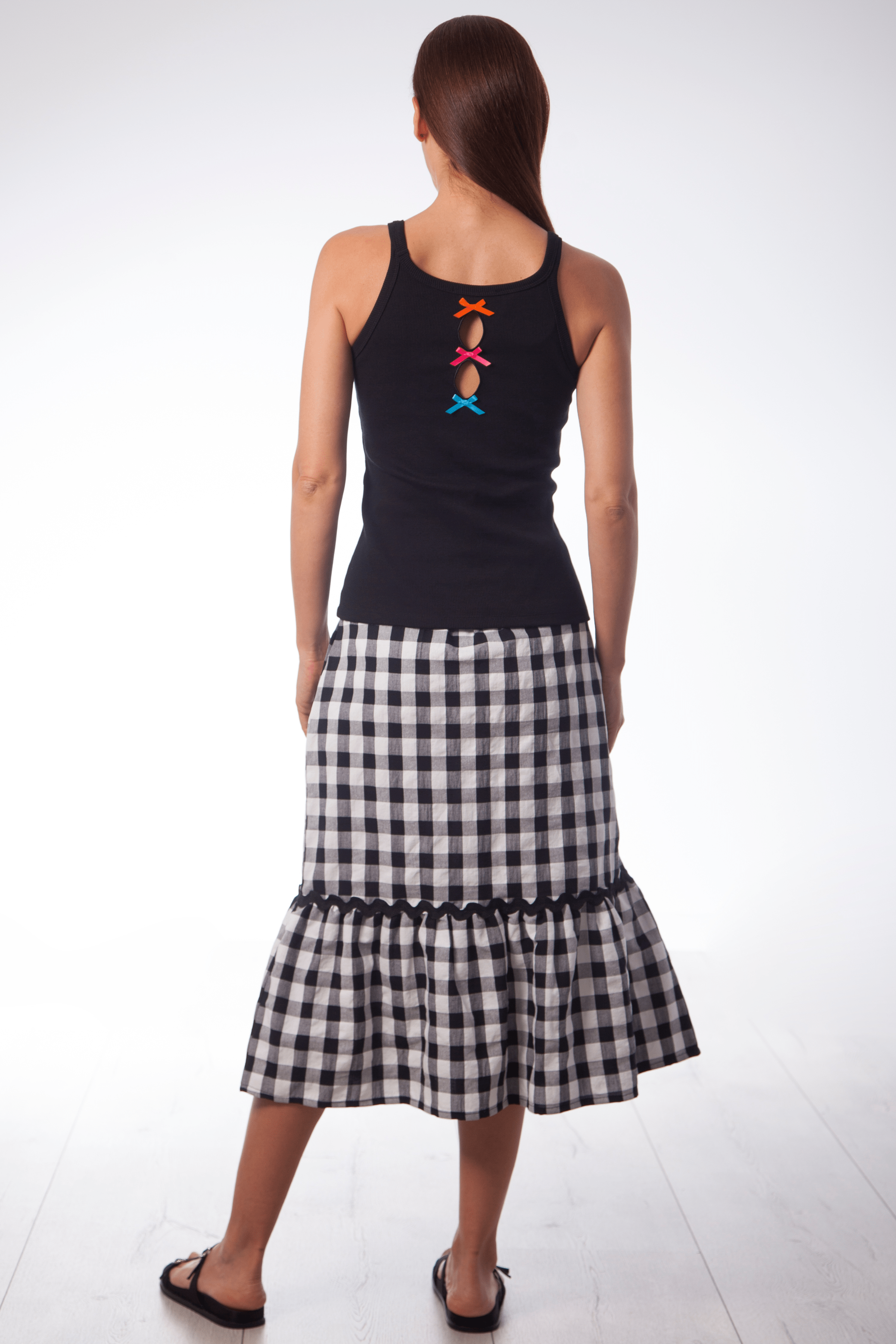 Camiseta negra tirantes abertura en espalda Lolitas&L - lolitasyl.com