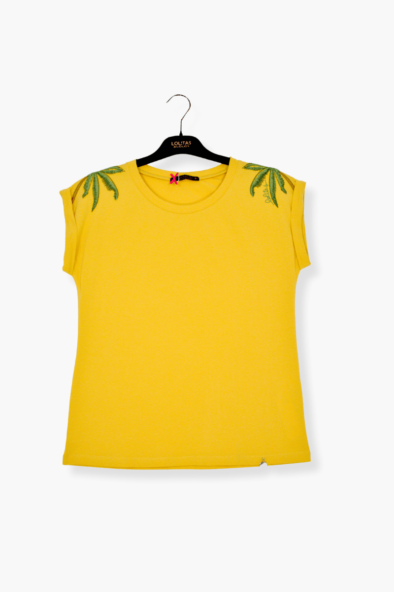 Camiseta Preloved amarilla con bordado palmera en el hombro Lolitas&L - lolitasyl.com