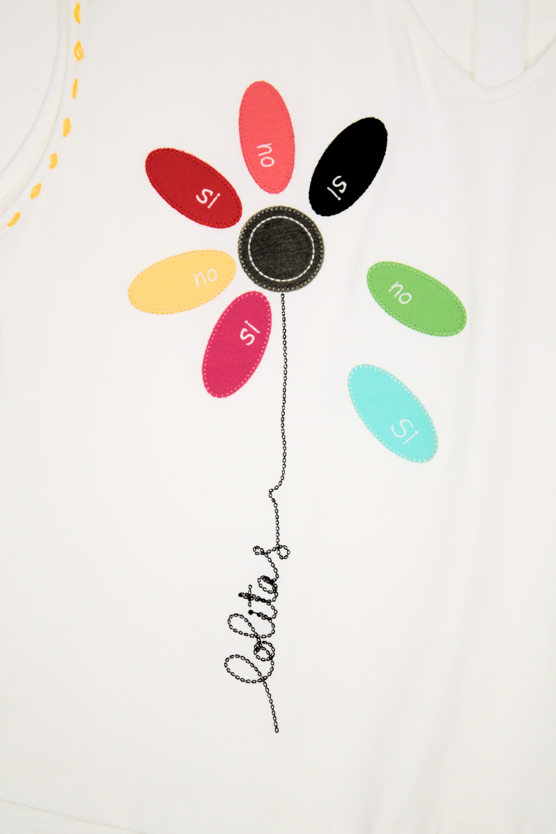 Camiseta Preloved blanca bordado flor multicolor si no Lolitas&L - lolitasyl.com