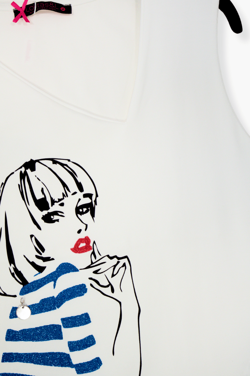 Camiseta preloved blanca escote asimetrico con estampado silueta Lolitas&L - lolitasyl.com