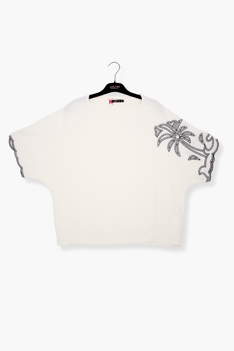 Camiseta Preloved blanca over manga bordada Lolitas&L - lolitasyl.com