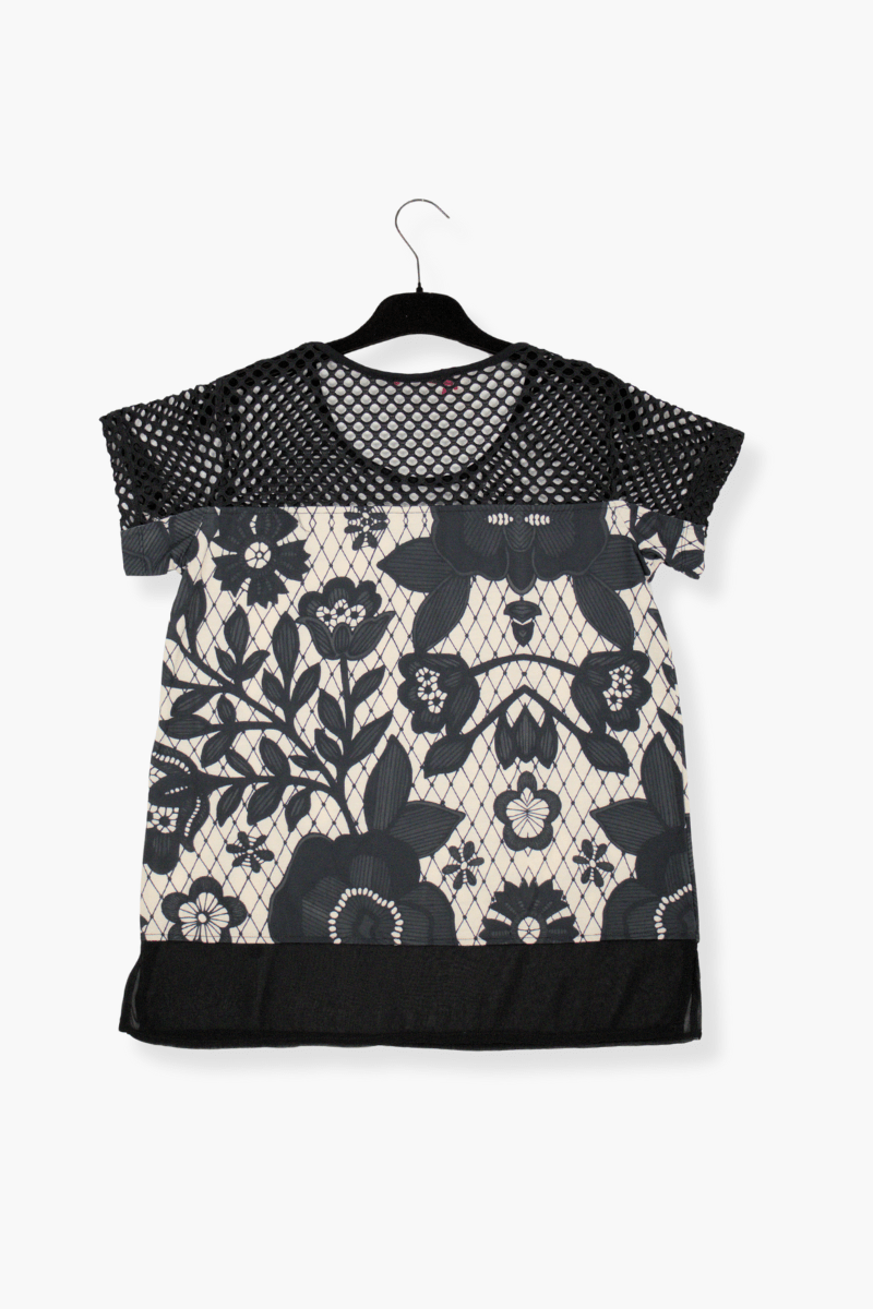 Camiseta Preloved estampado Flower Dark con rejilla Lolitas&L - lolitasyl.com